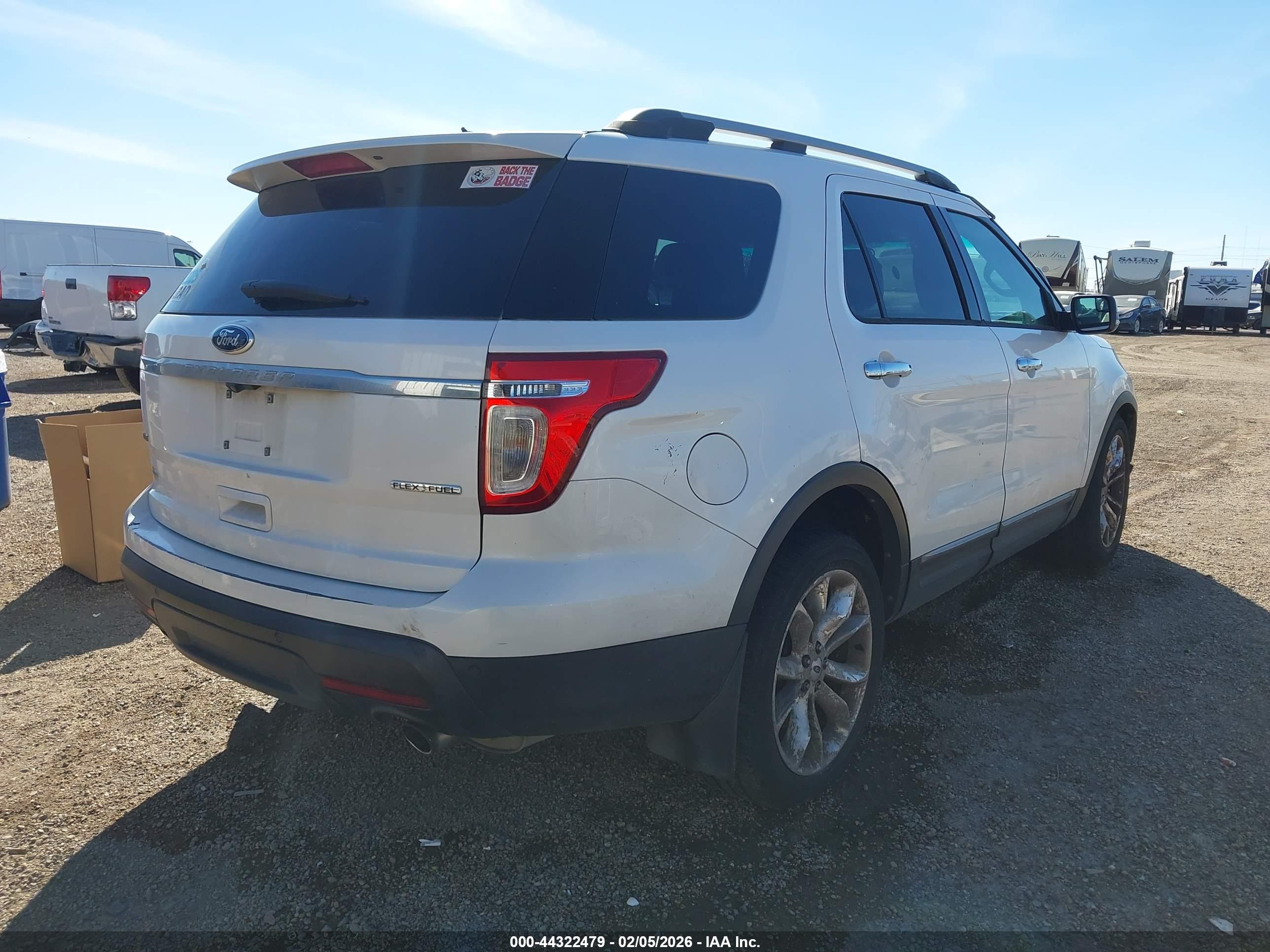 FORD EXPLORER image 4