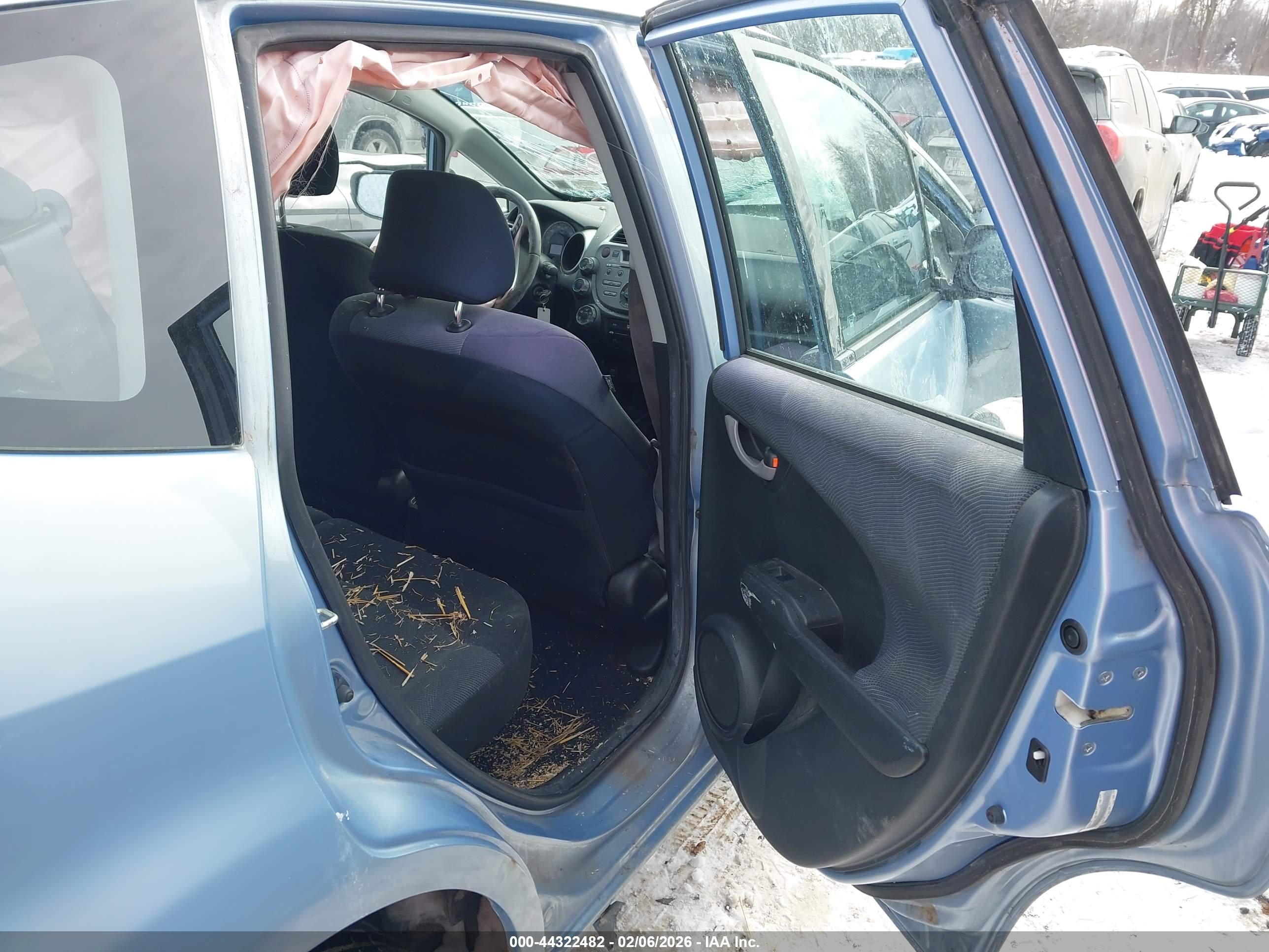 HONDA FIT image 8