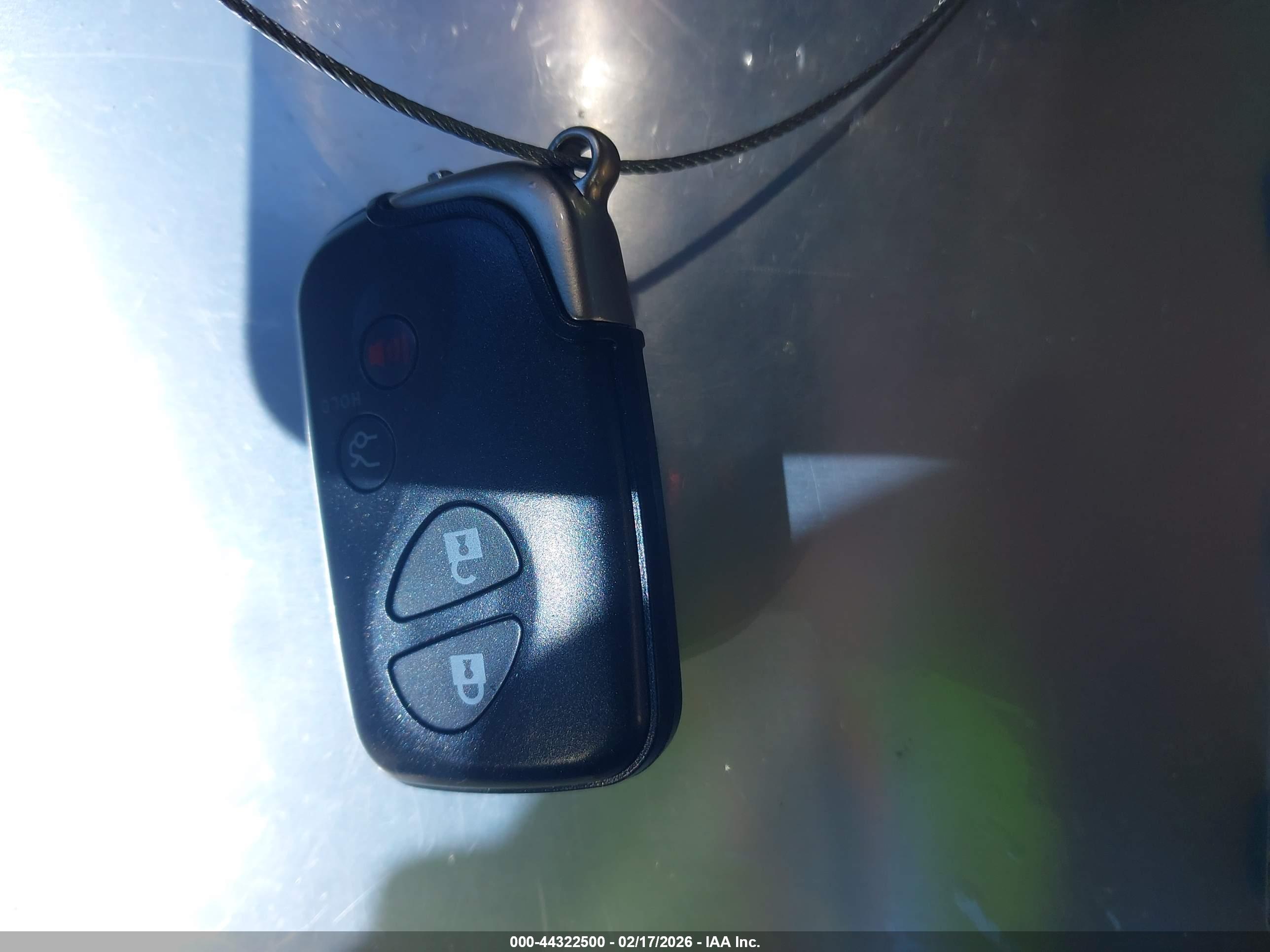 LEXUS IS image 11