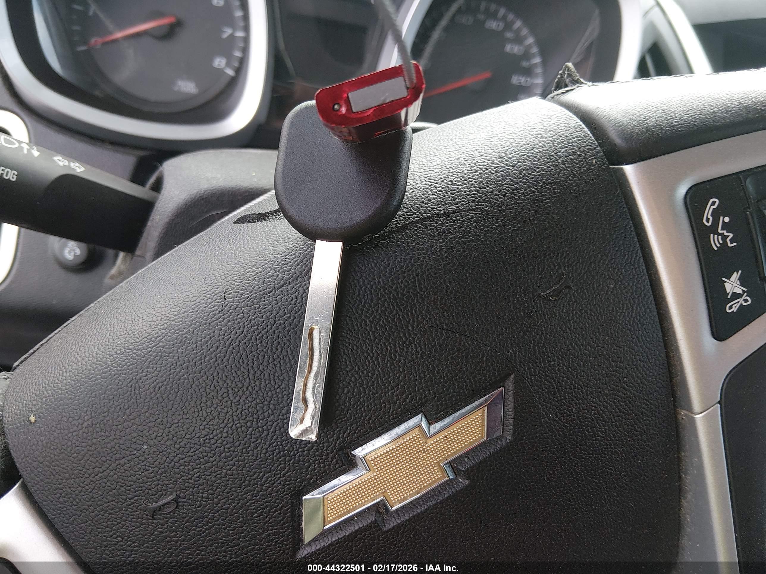 CHEVROLET EQUINOX image 11