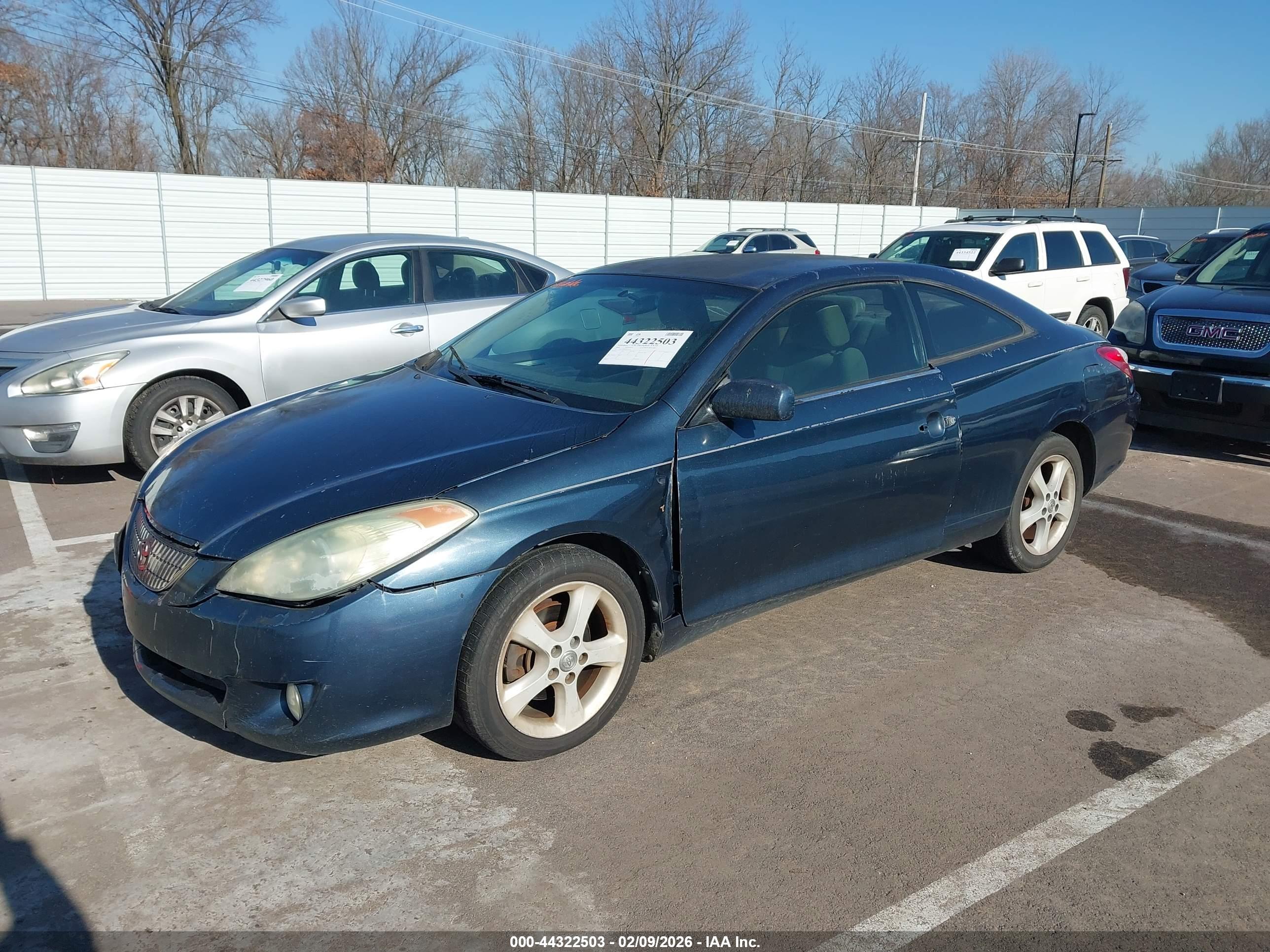 TOYOTA CAMRY image 2