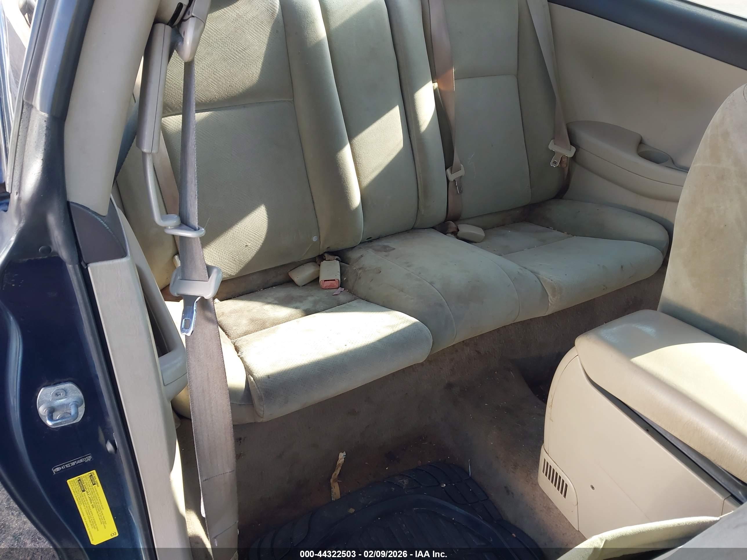 TOYOTA CAMRY image 8