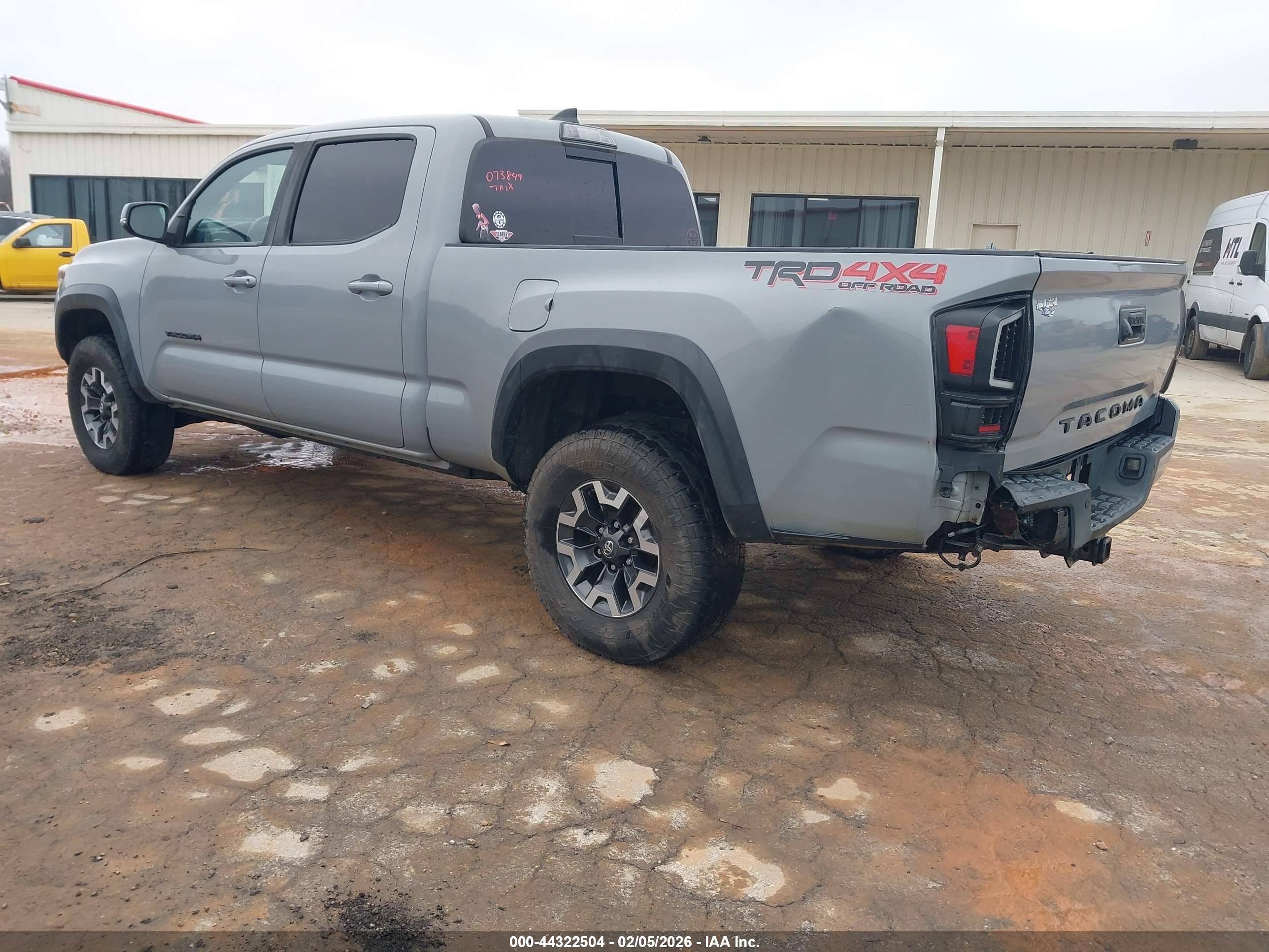 TOYOTA TACOMA image 3