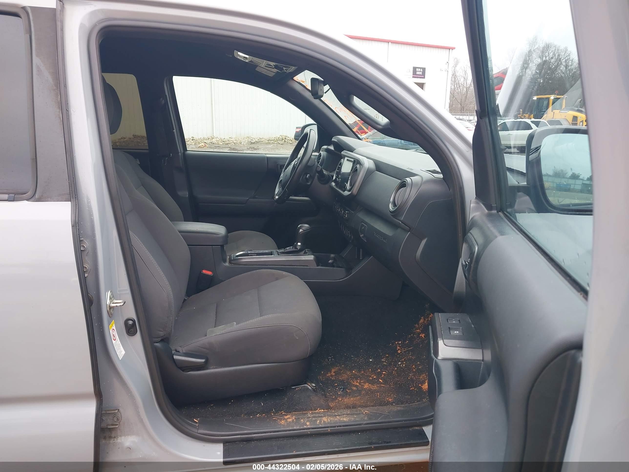 TOYOTA TACOMA image 5