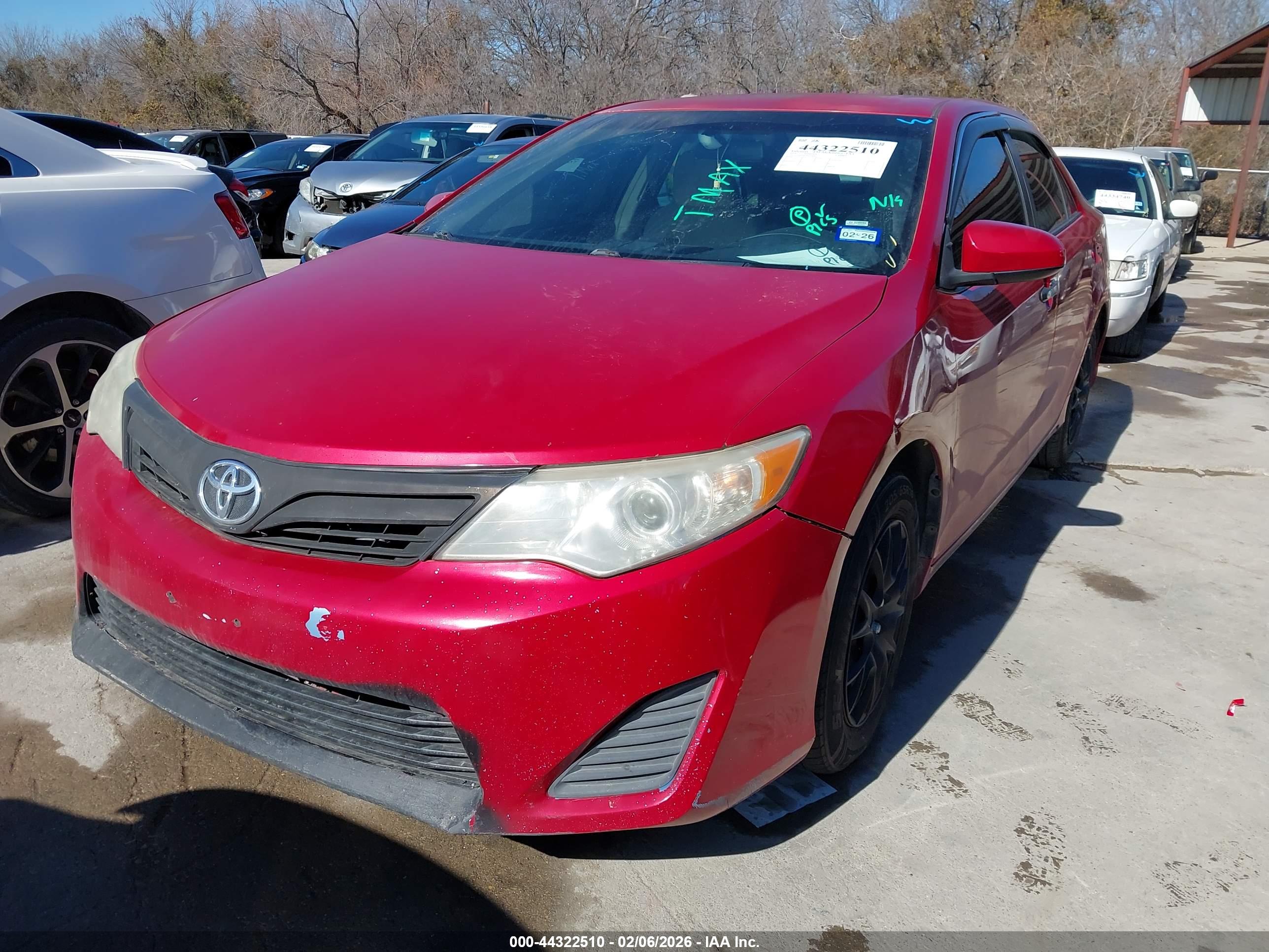 TOYOTA CAMRY image 2