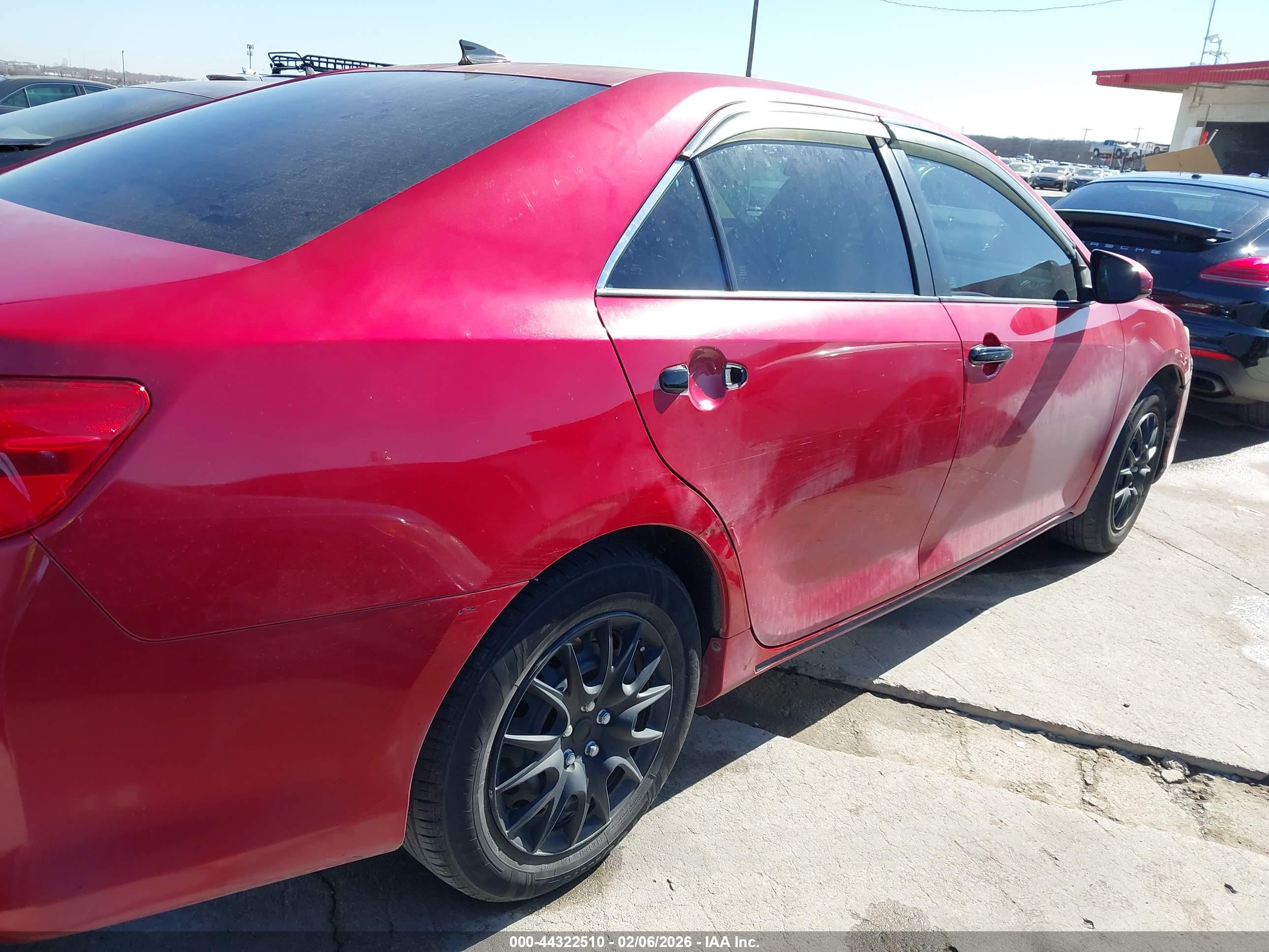 TOYOTA CAMRY image 6