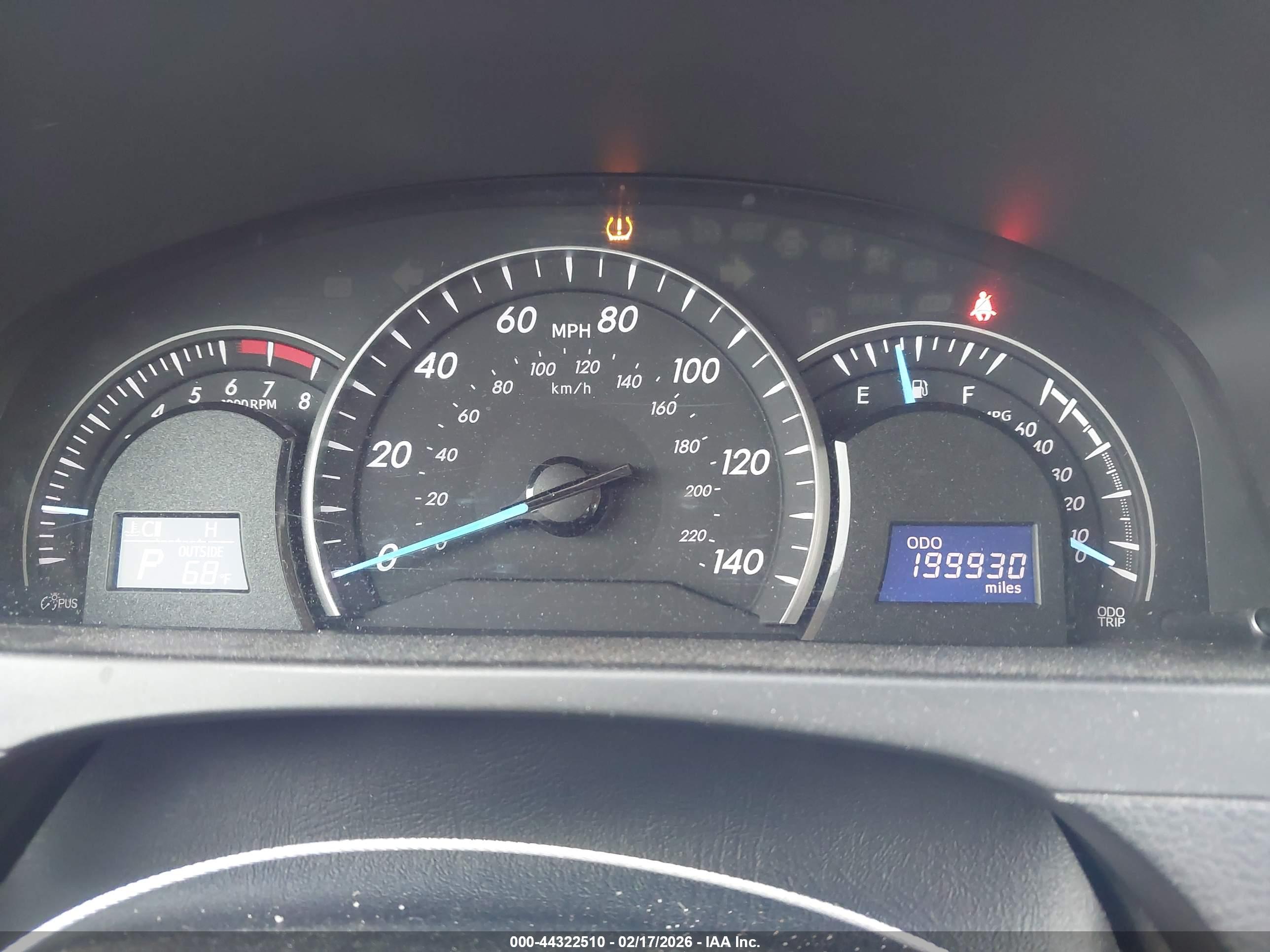 TOYOTA CAMRY image 7