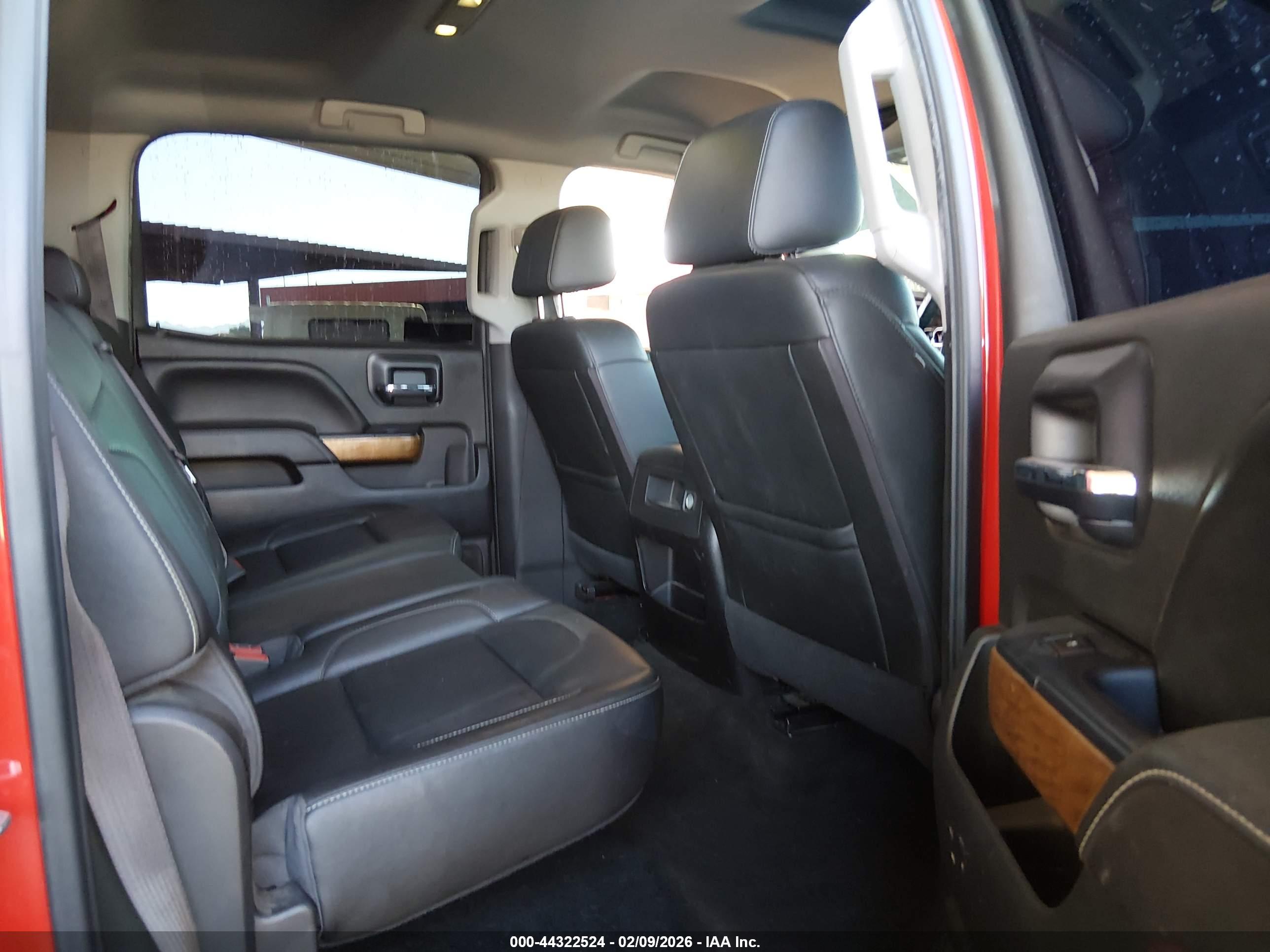 CHEVROLET SILVERADO image 8