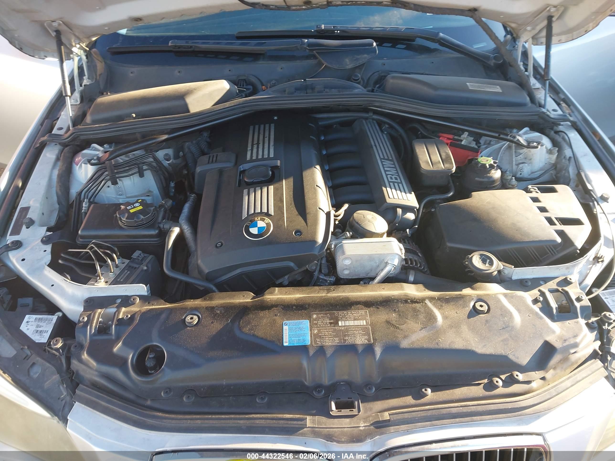BMW 528I image 10