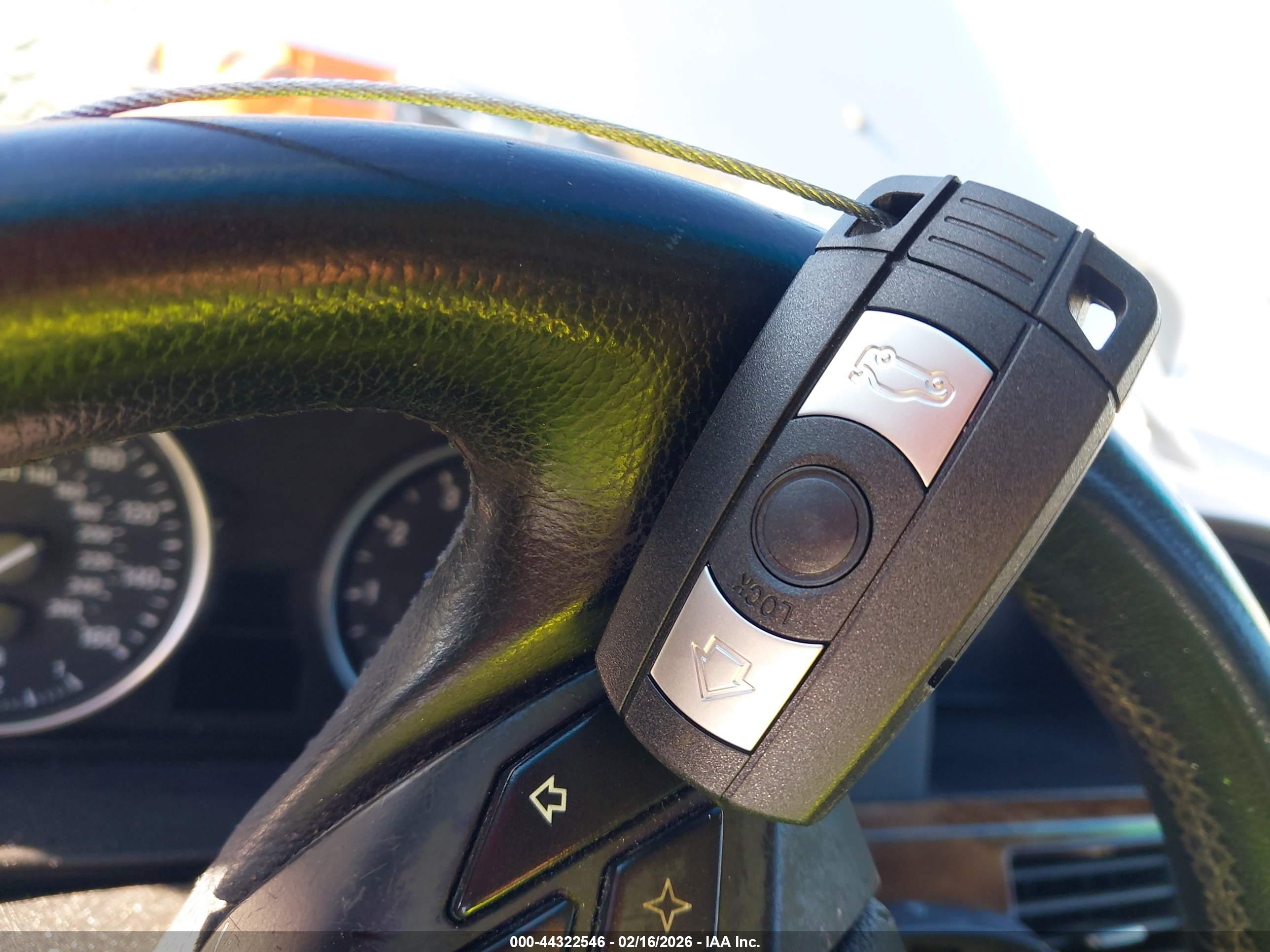 BMW 528I image 11