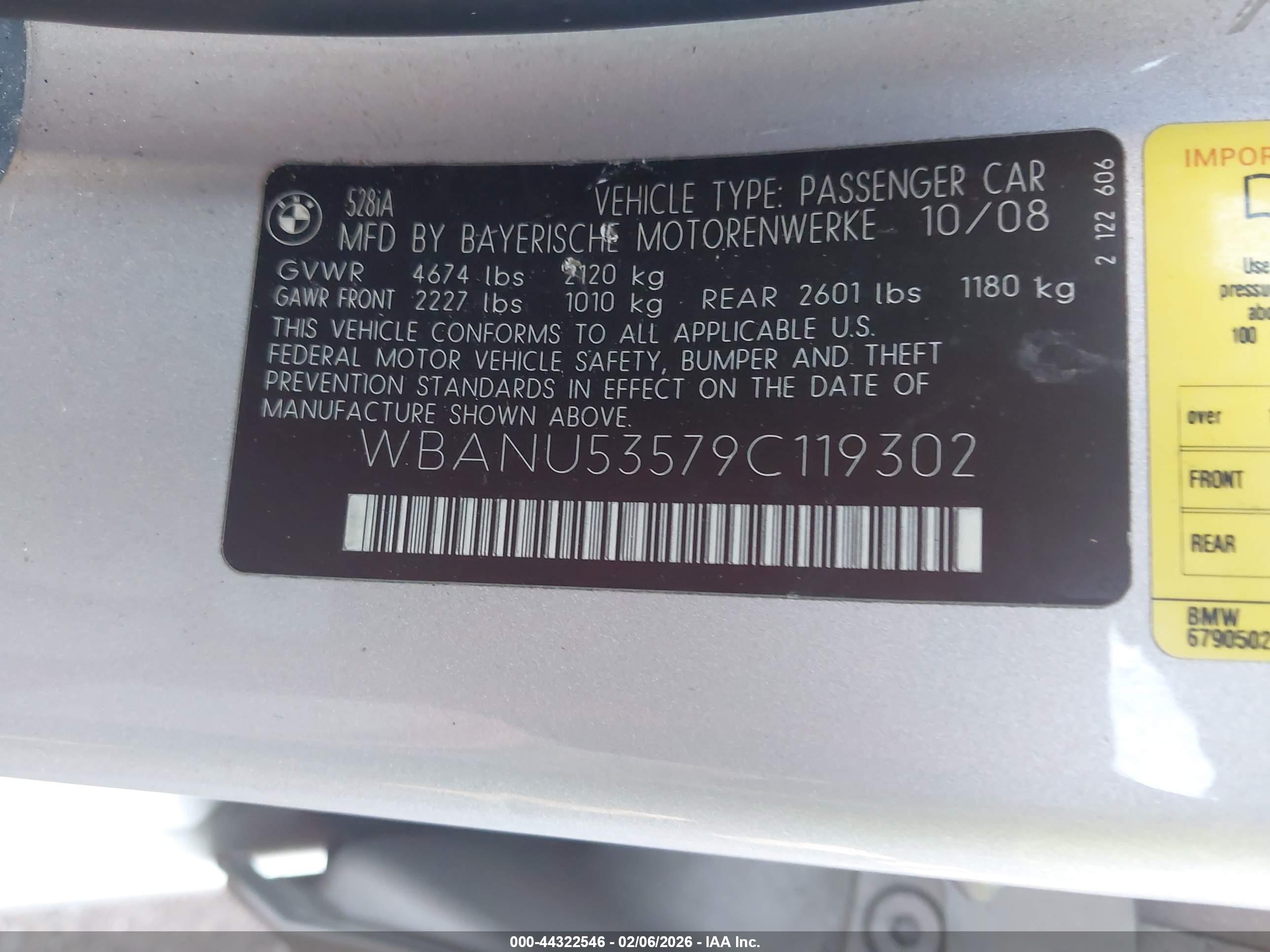 BMW 528I image 9