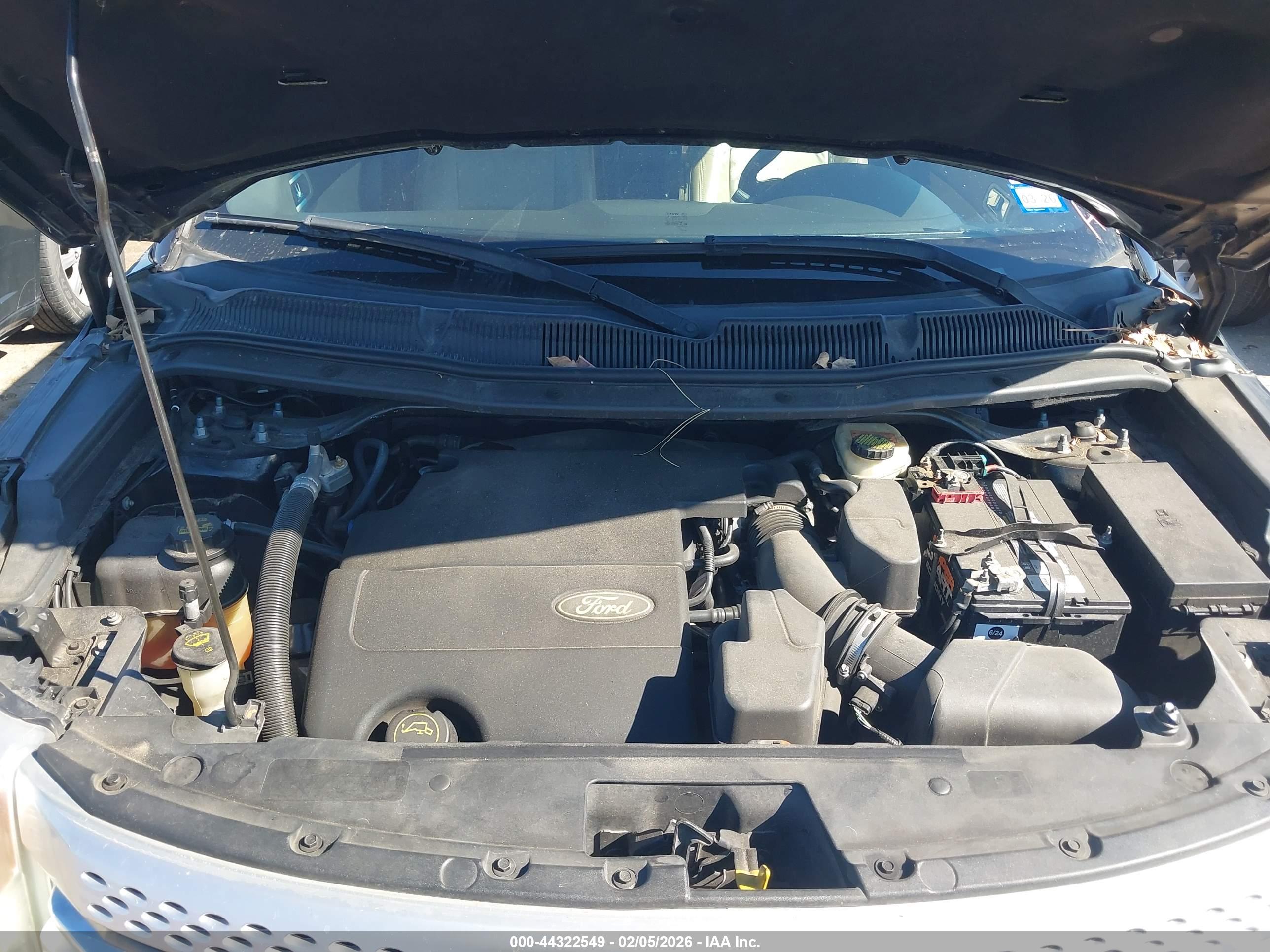 FORD EXPLORER image 10