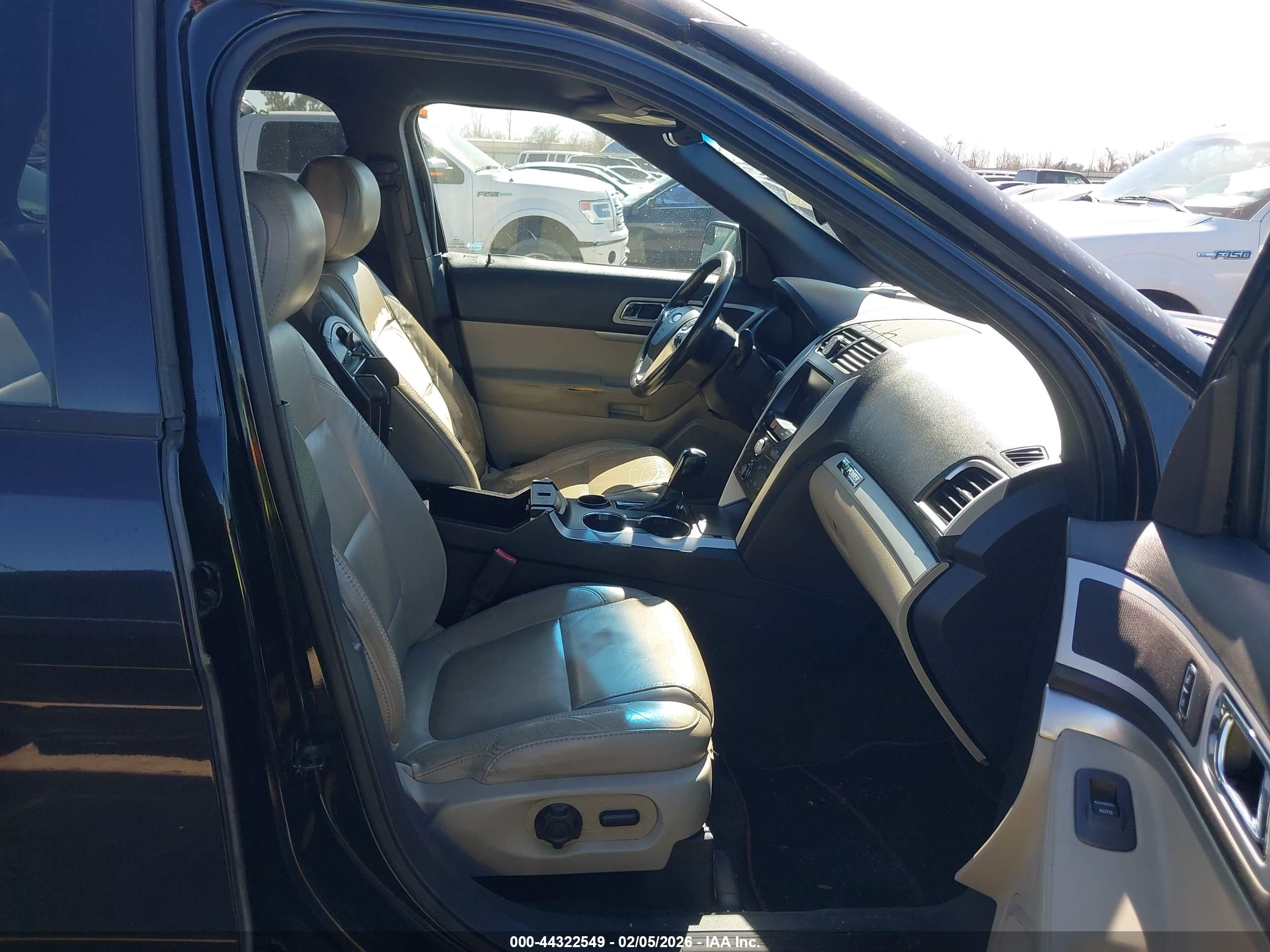 FORD EXPLORER image 5