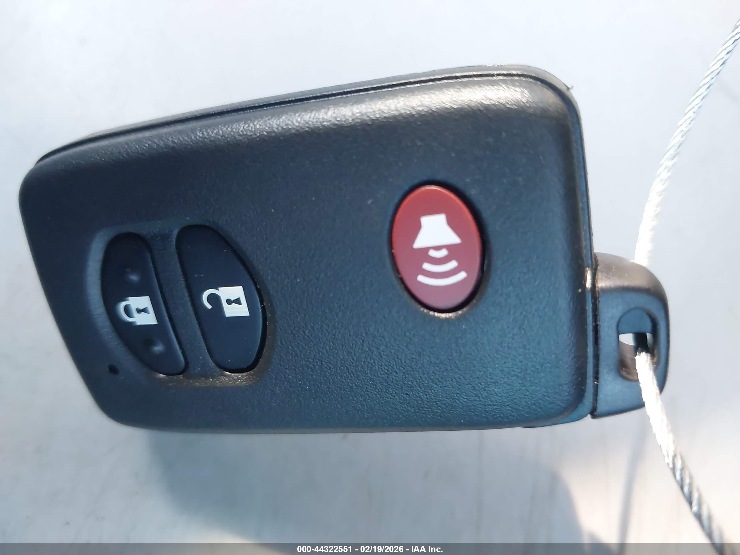 TOYOTA PRIUS image 11