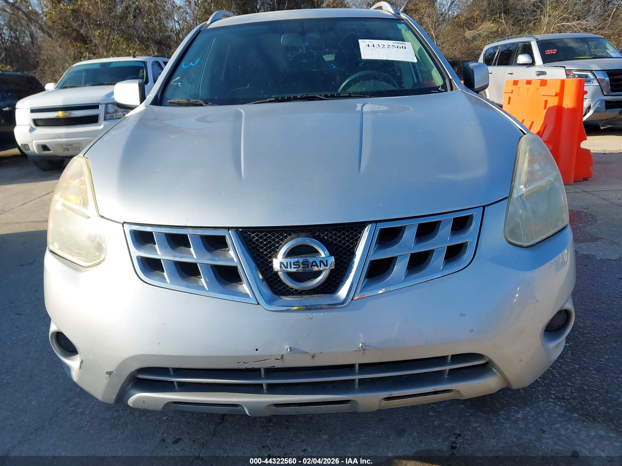 NISSAN ROGUE image 6