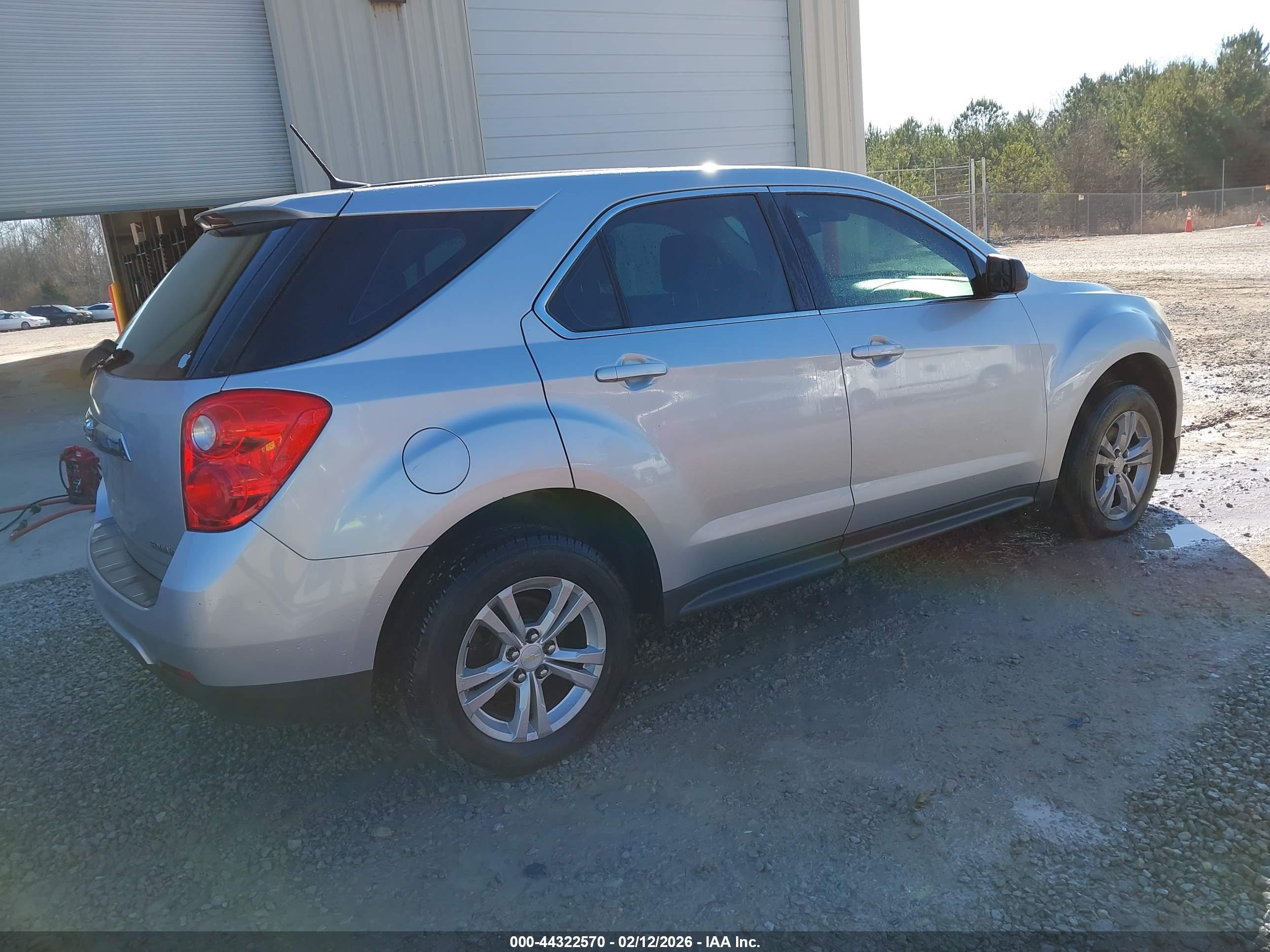 CHEVROLET EQUINOX image 4