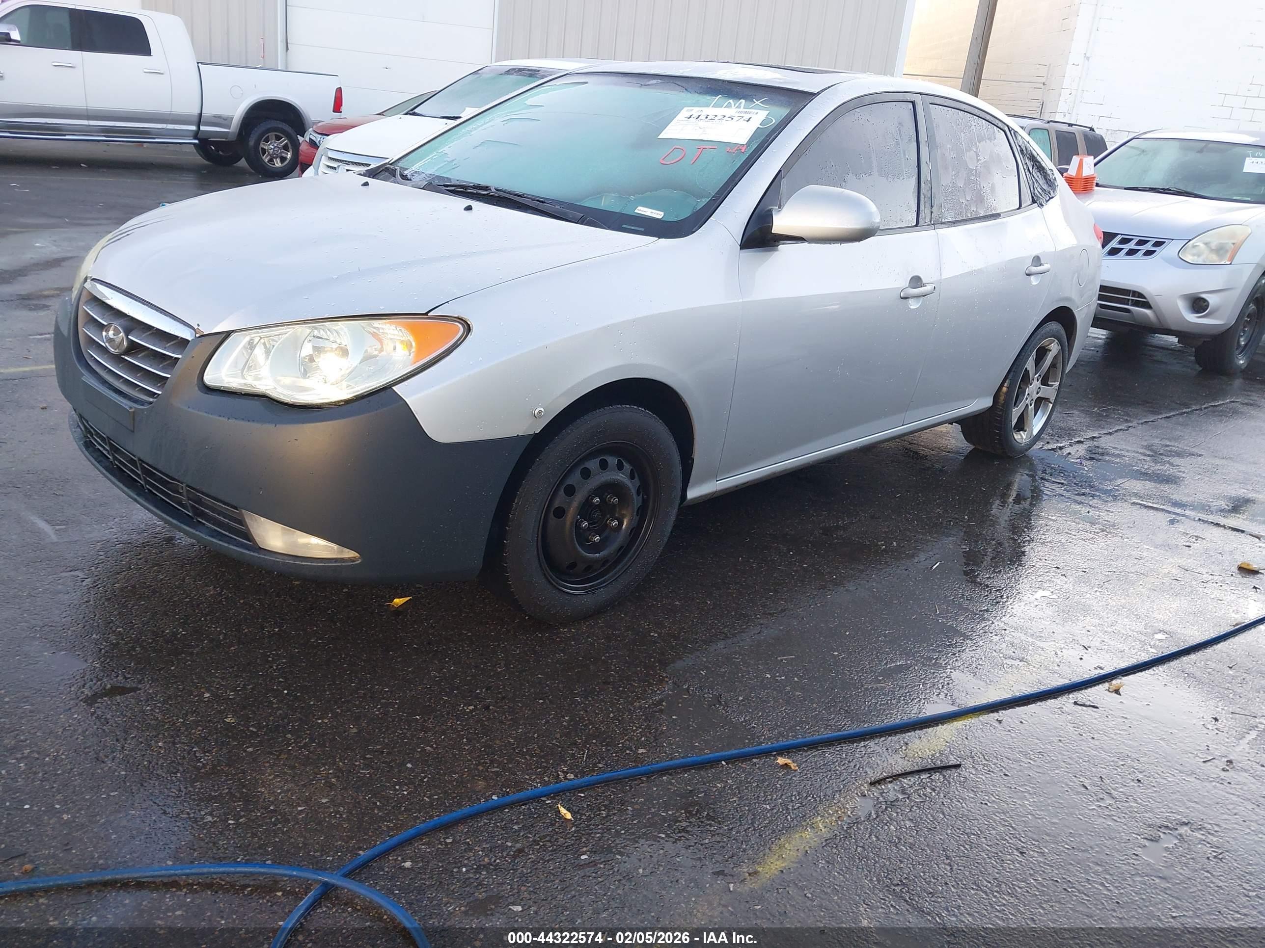 HYUNDAI ELANTRA image 2