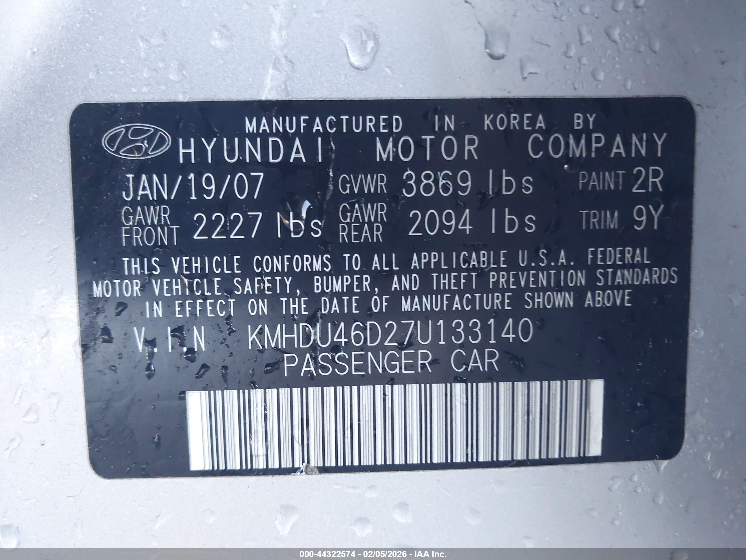 HYUNDAI ELANTRA image 9