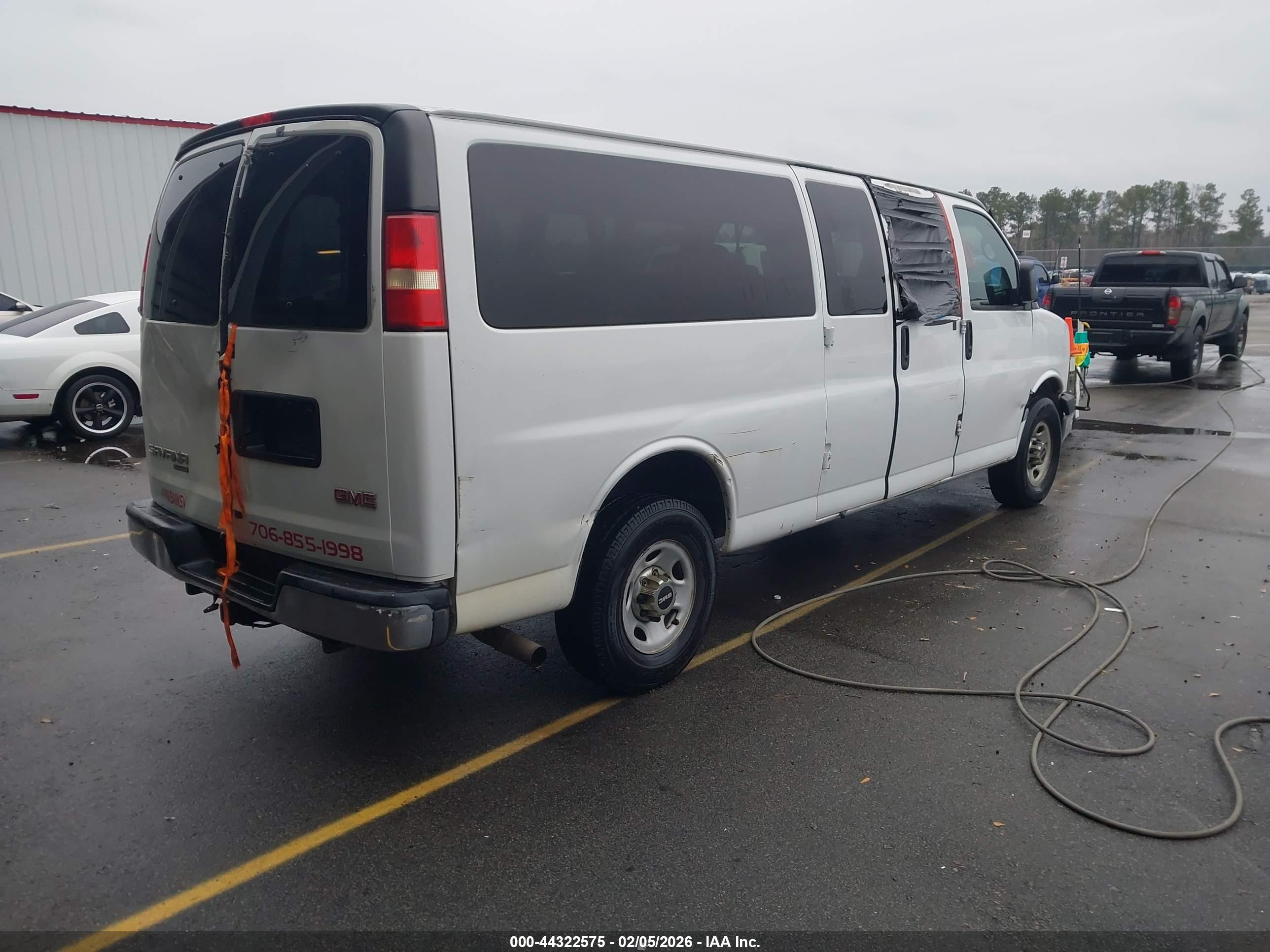 GMC SAVANA image 4
