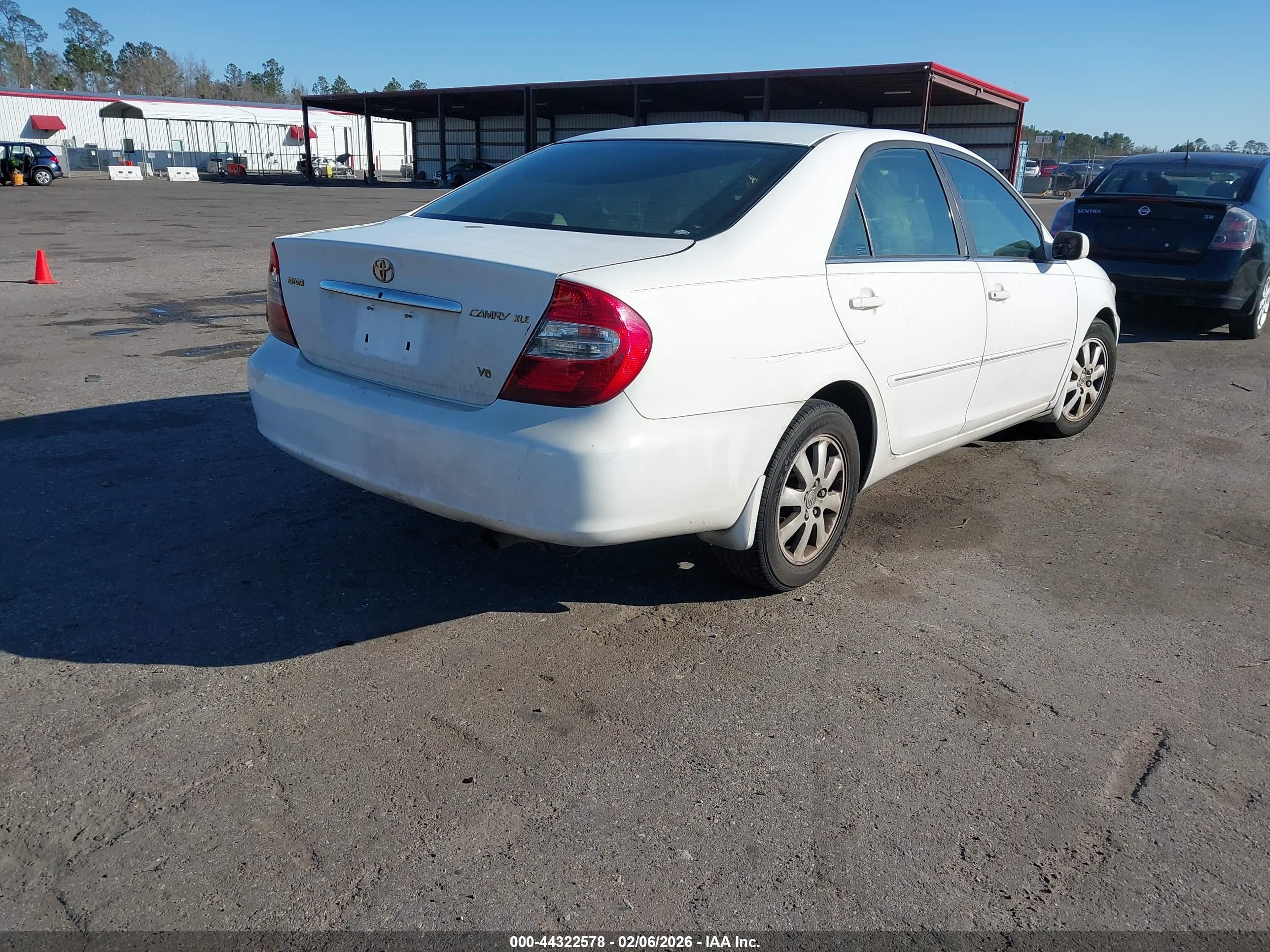 TOYOTA CAMRY image 4