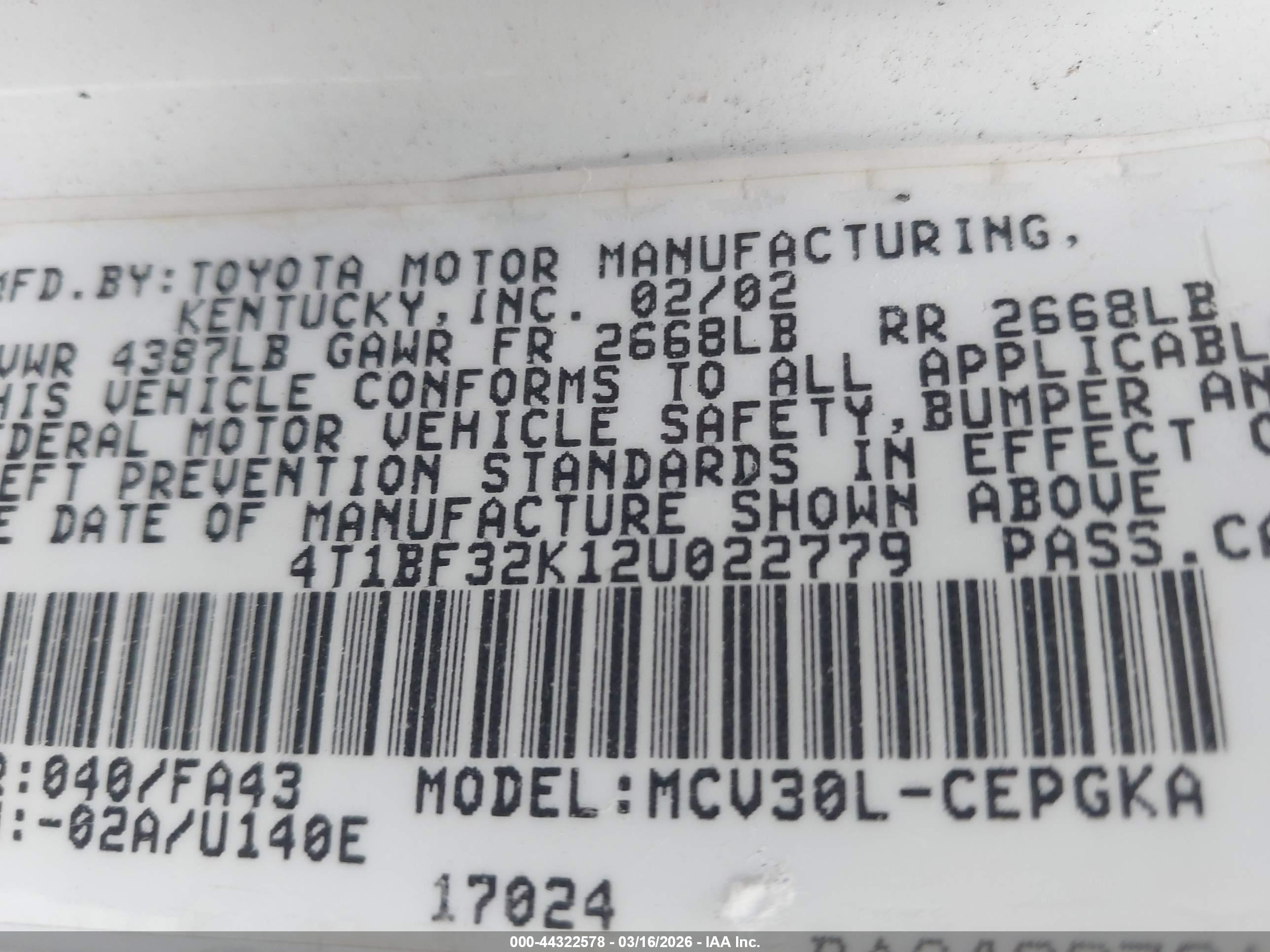 TOYOTA CAMRY image 9