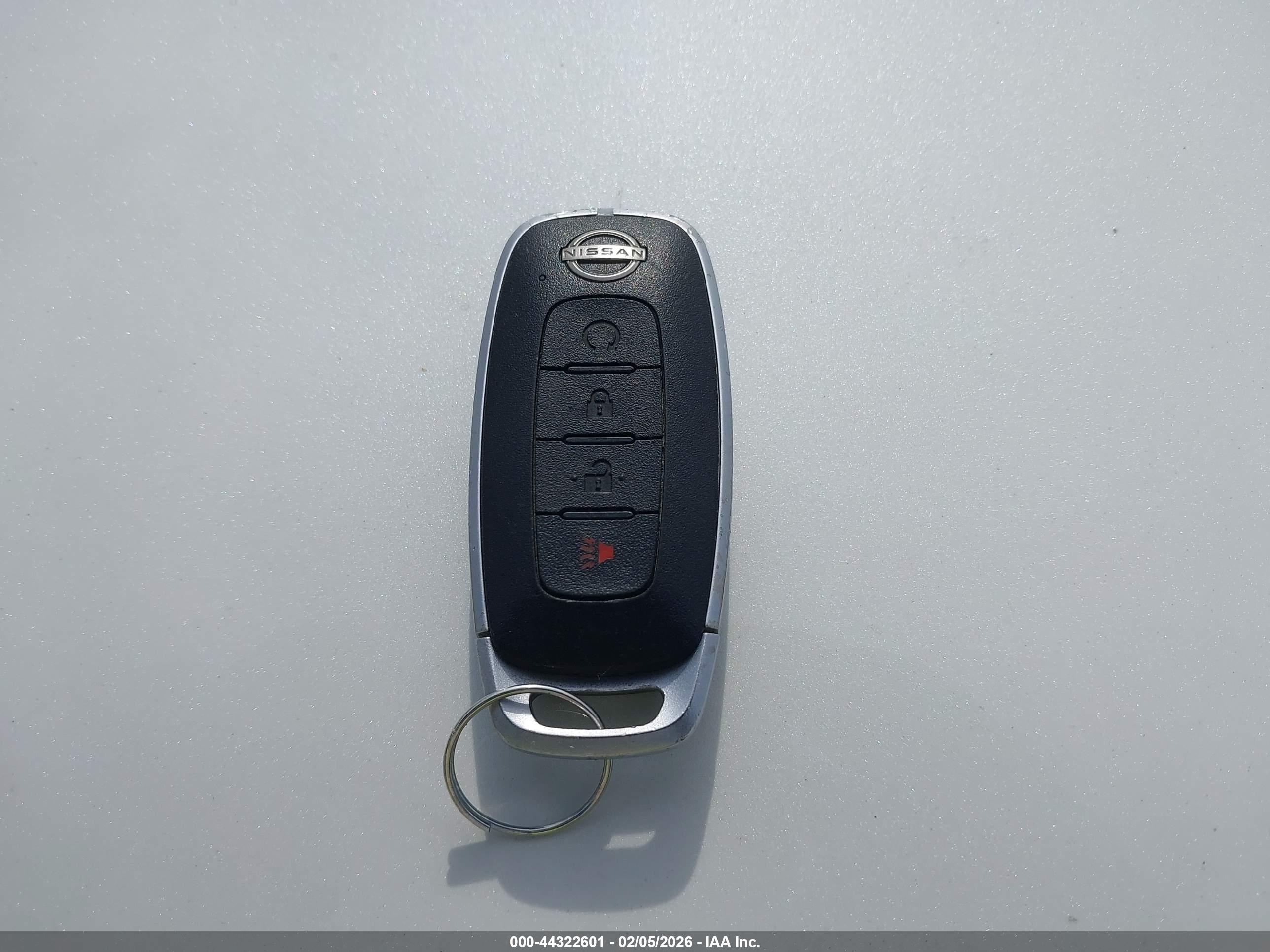 NISSAN ROGUE image 11