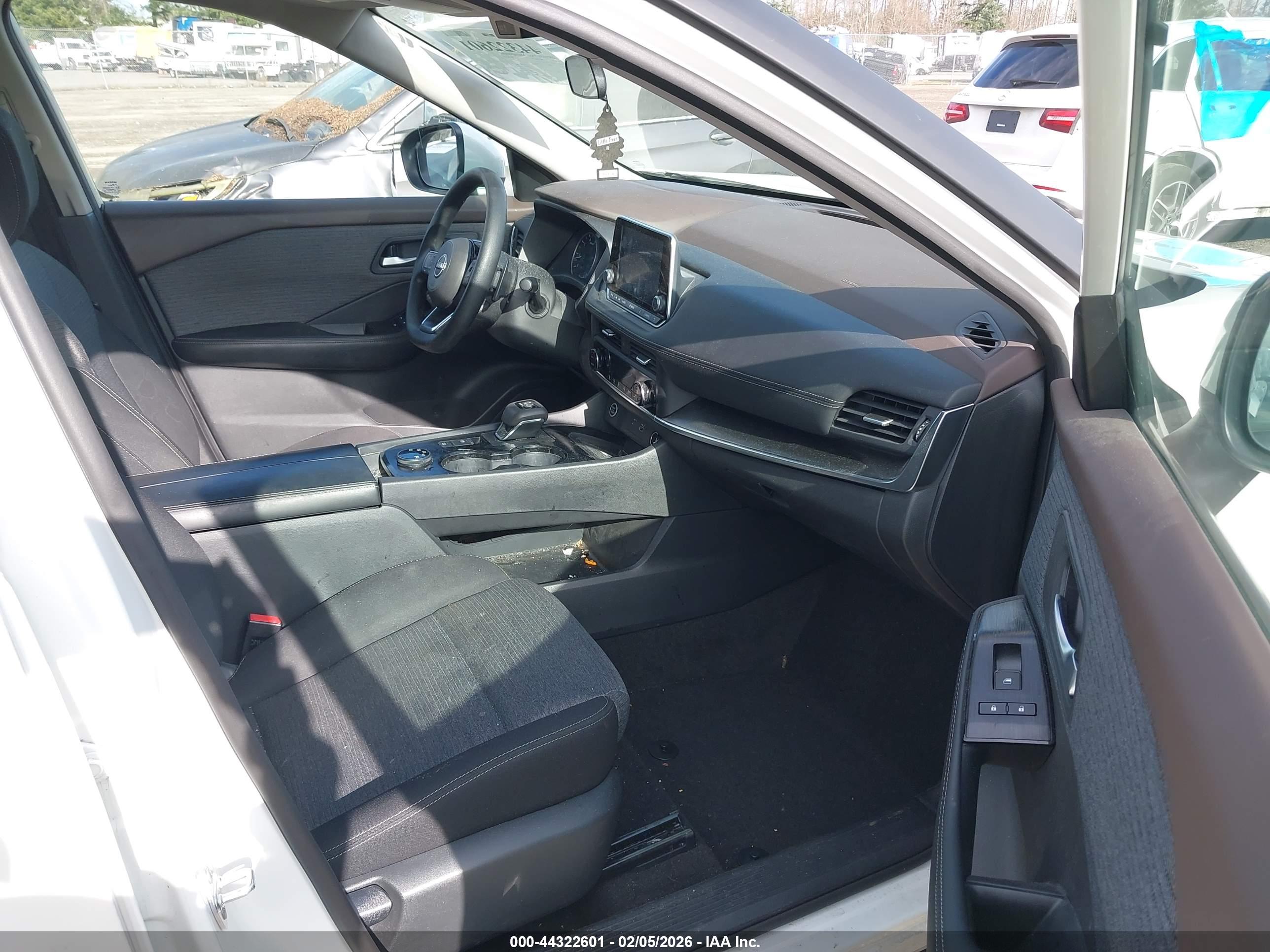 NISSAN ROGUE image 5