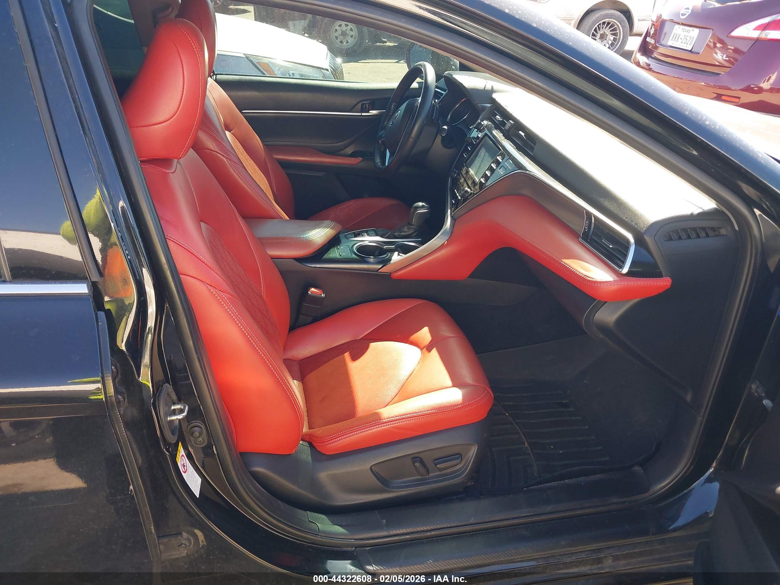 TOYOTA CAMRY image 5
