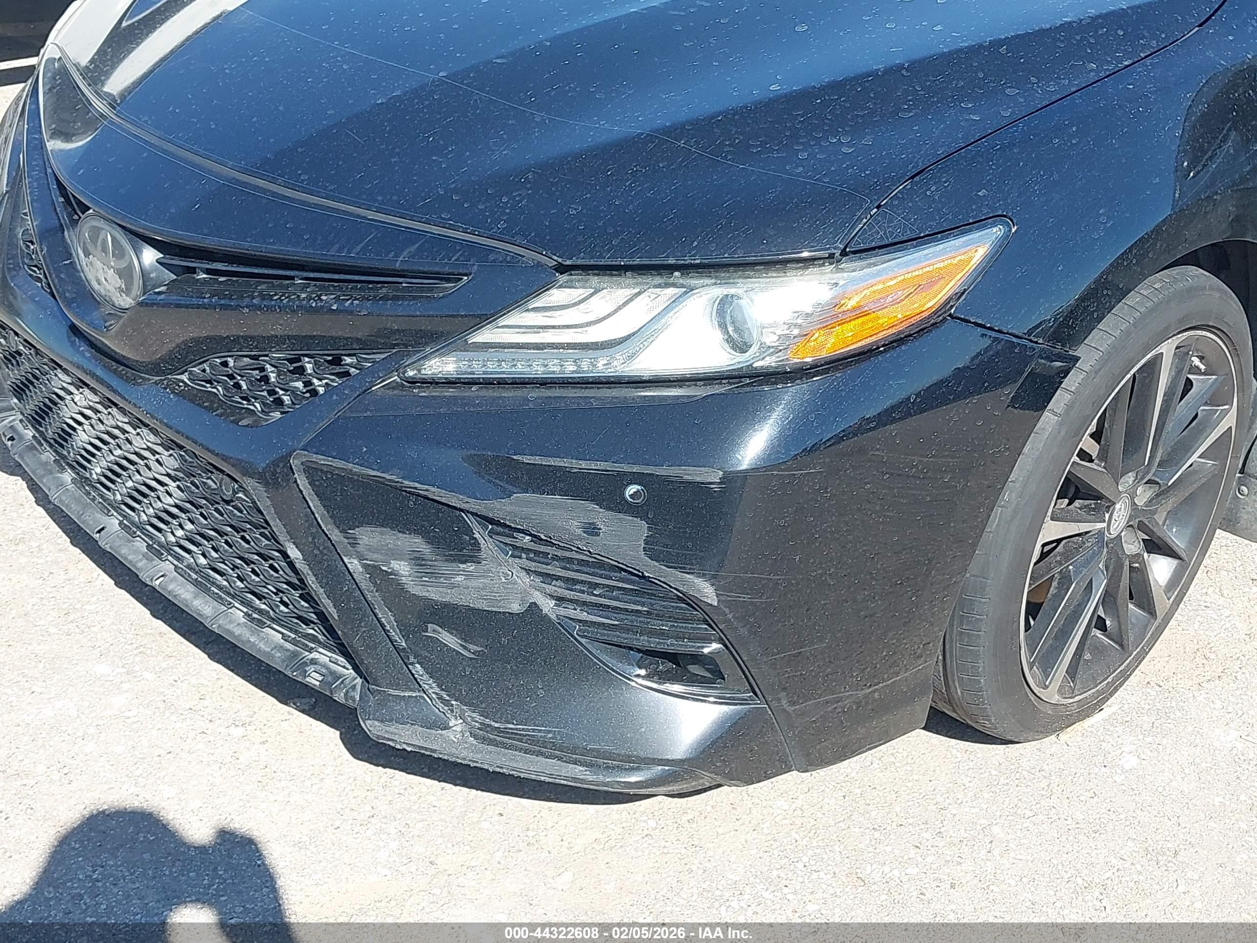 TOYOTA CAMRY image 6