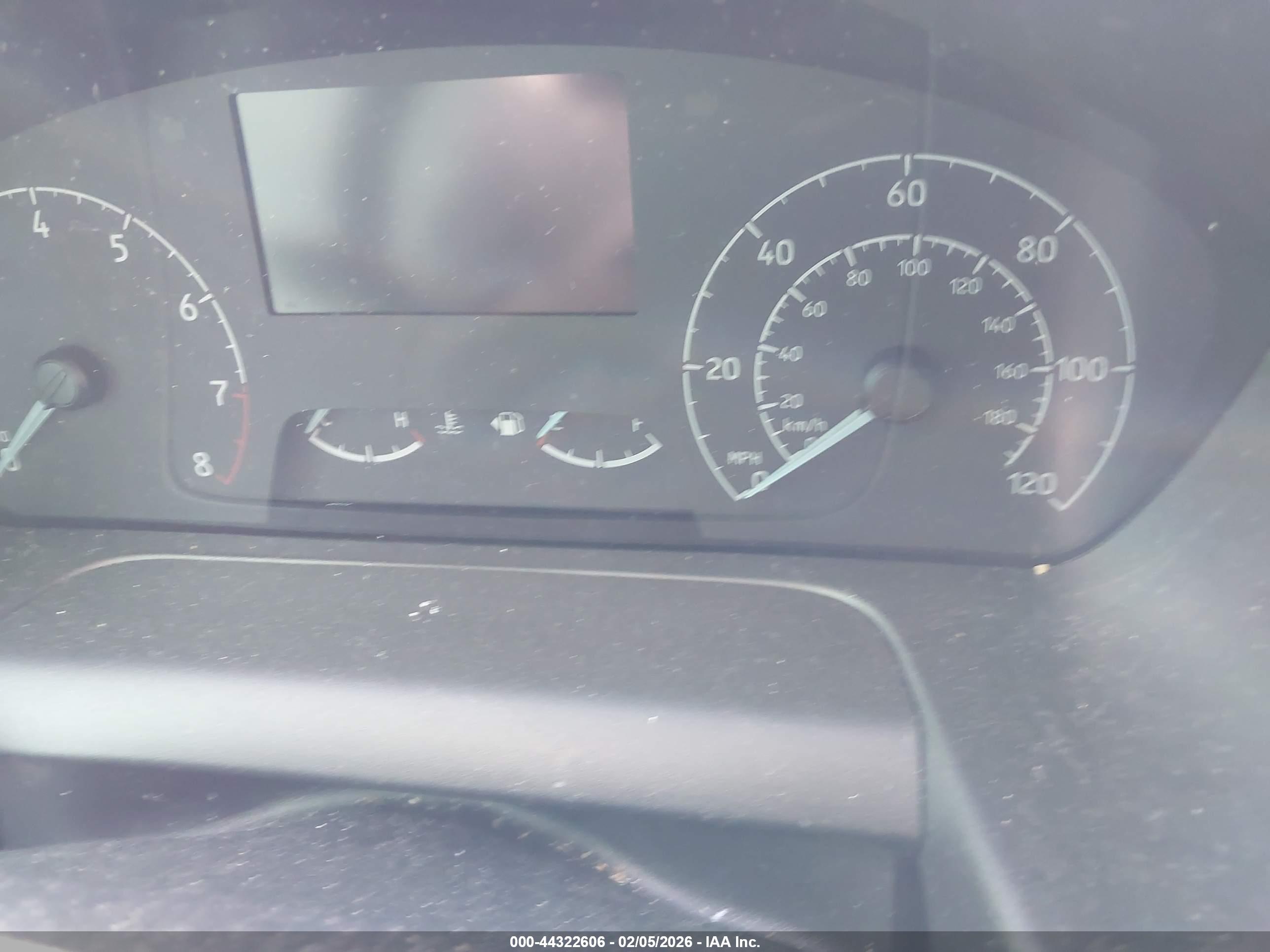 FORD TRANSIT-250 image 7