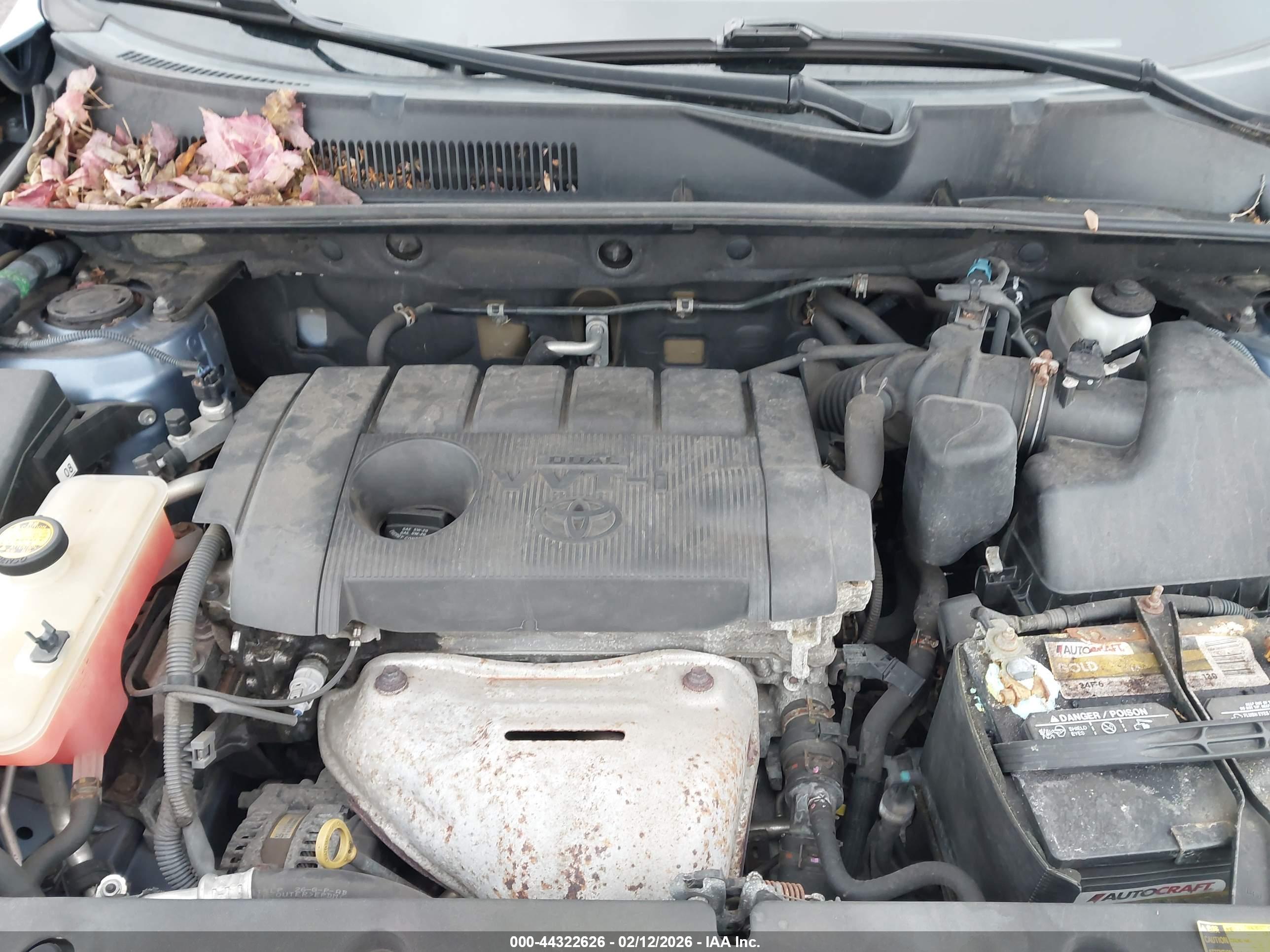 TOYOTA RAV4 image 10