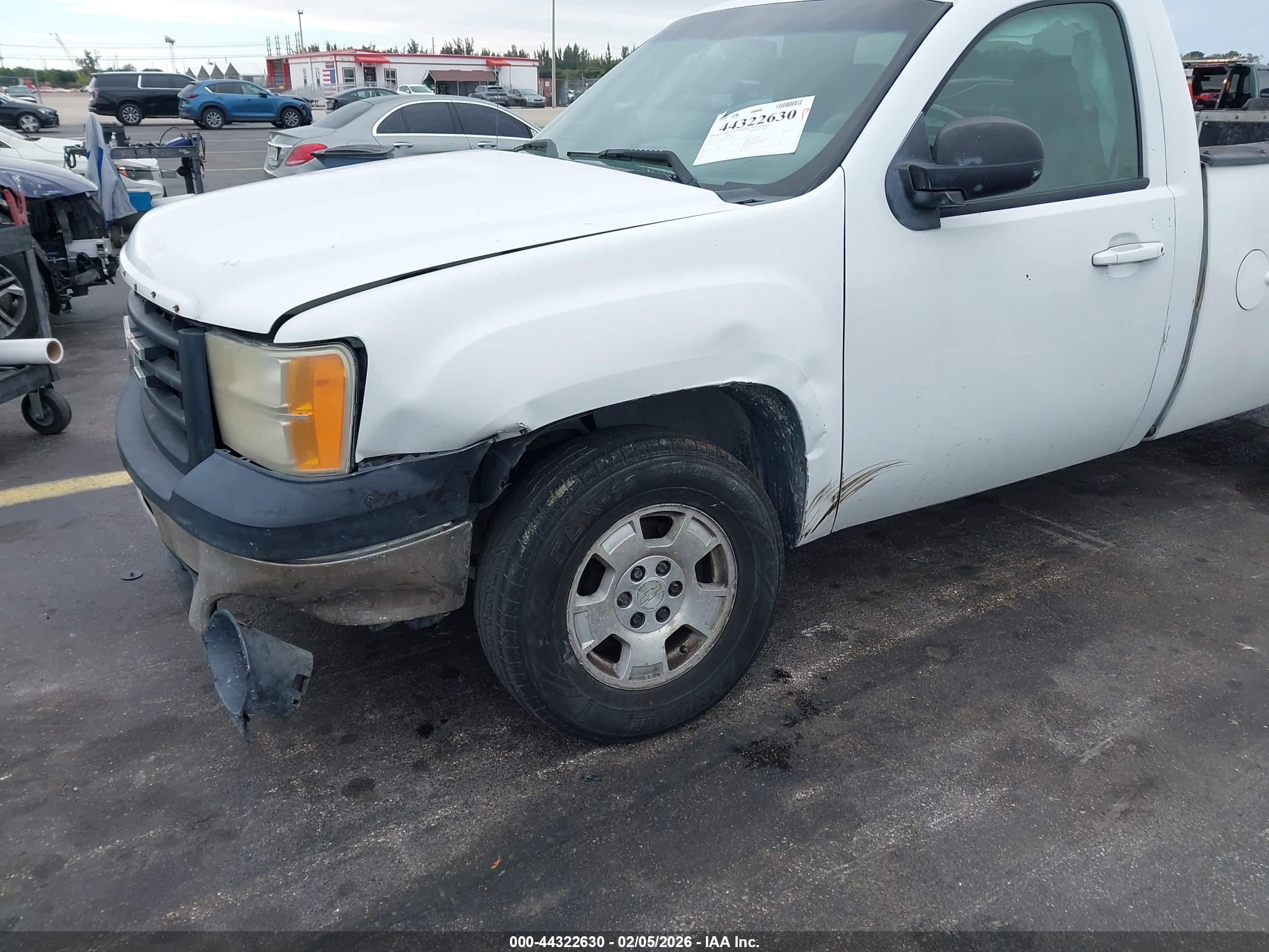 GMC SIERRA image 6