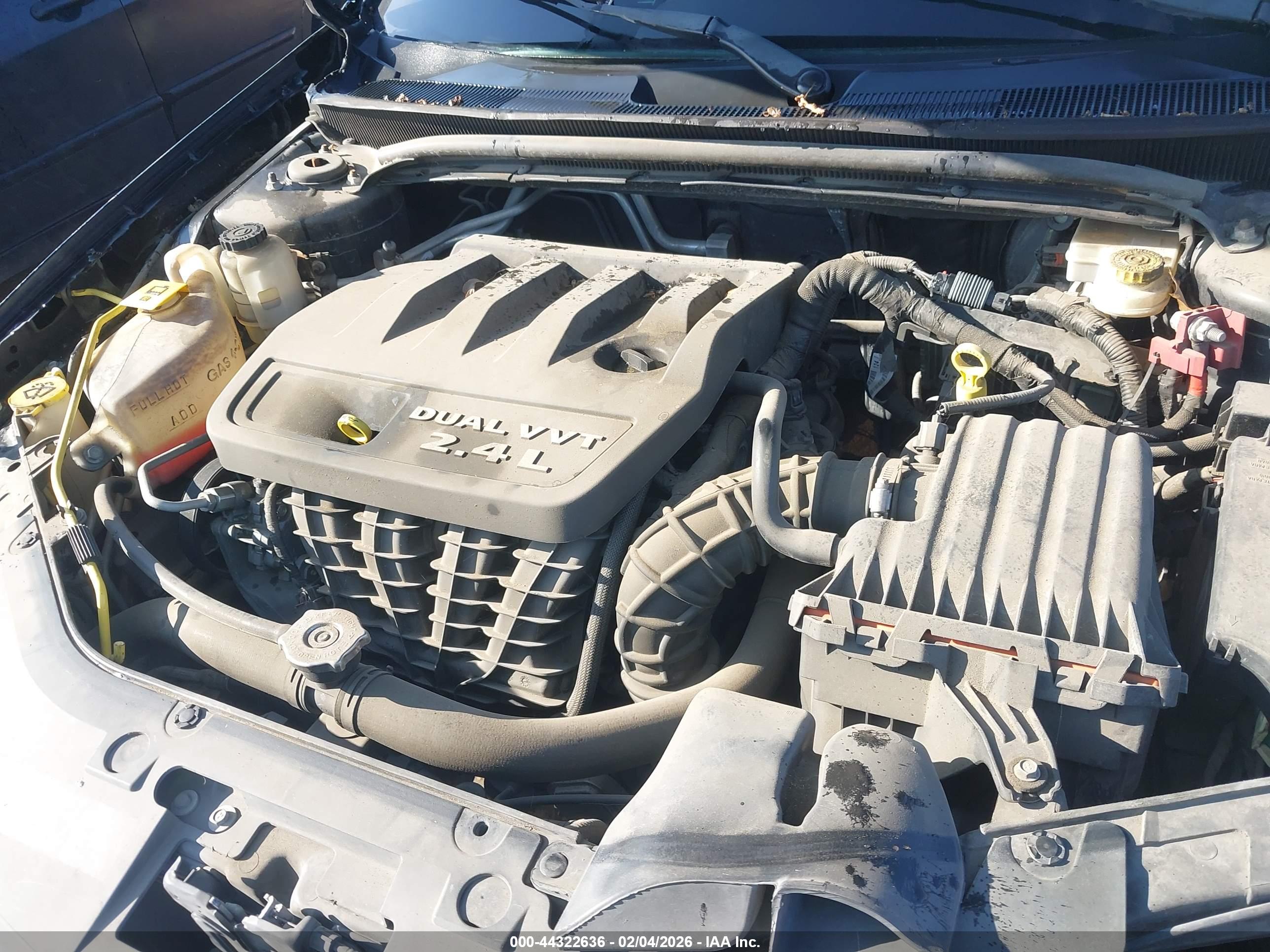 CHRYSLER 200 image 10