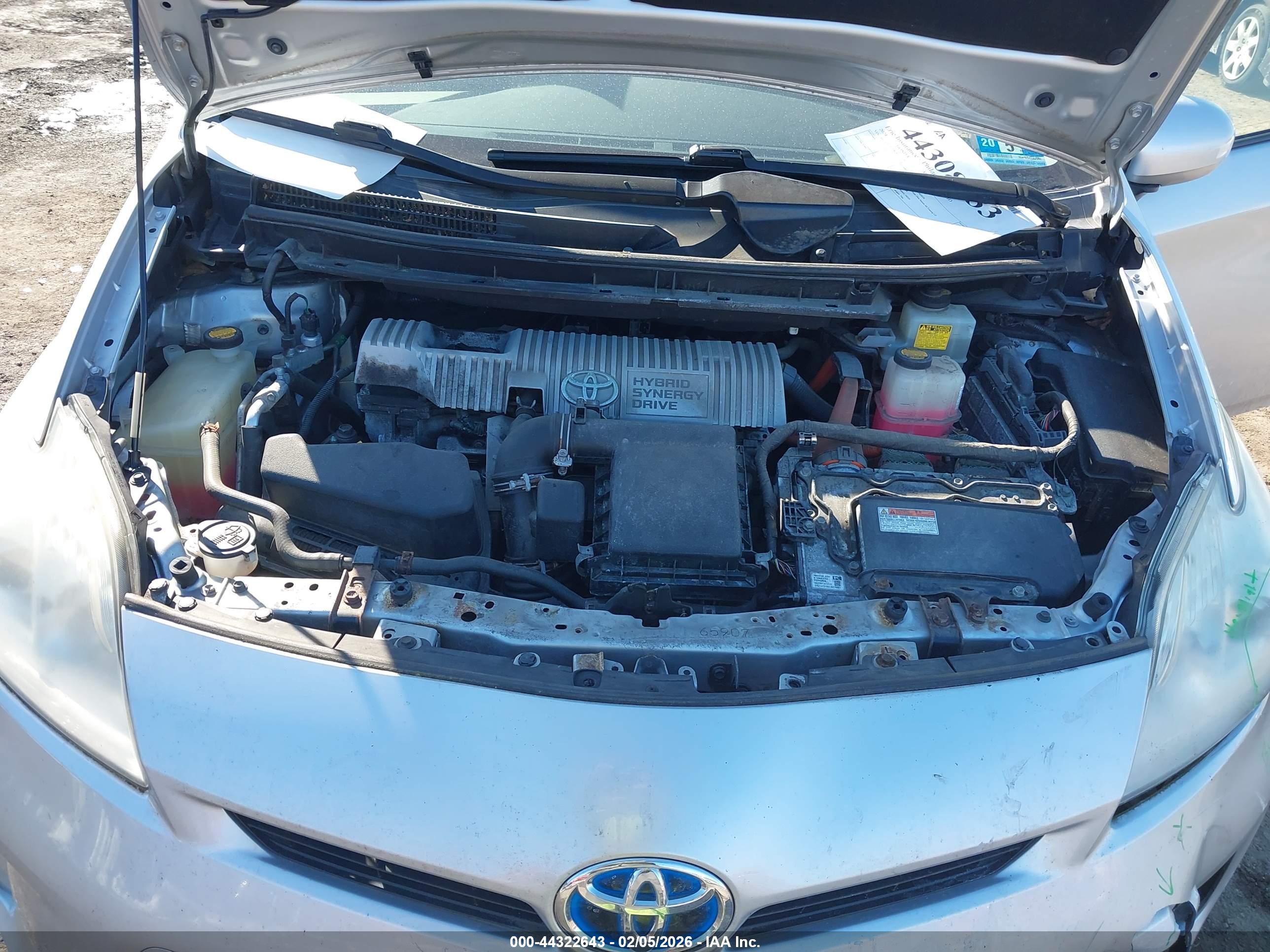 TOYOTA PRIUS image 10