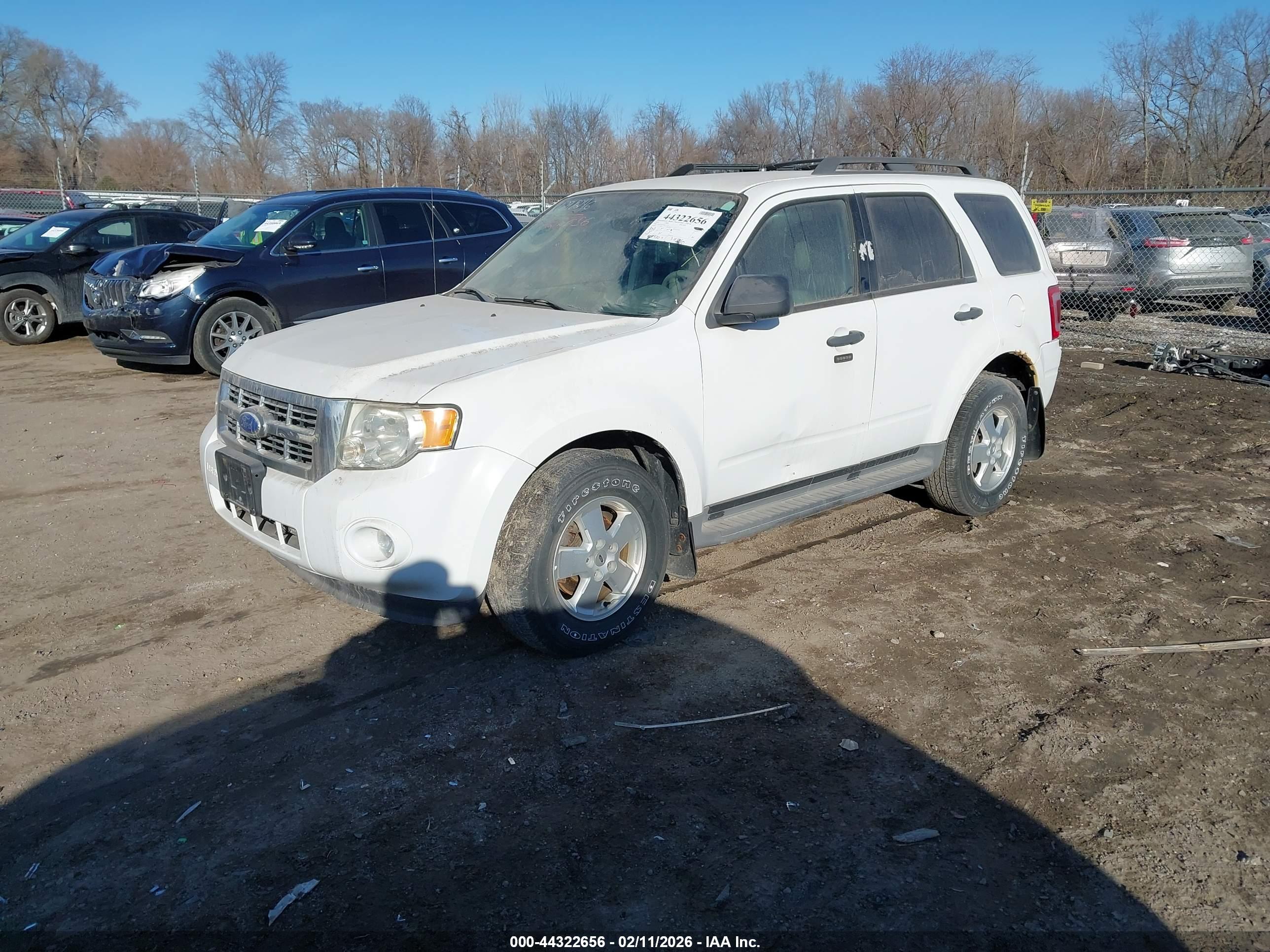 FORD ESCAPE image 2