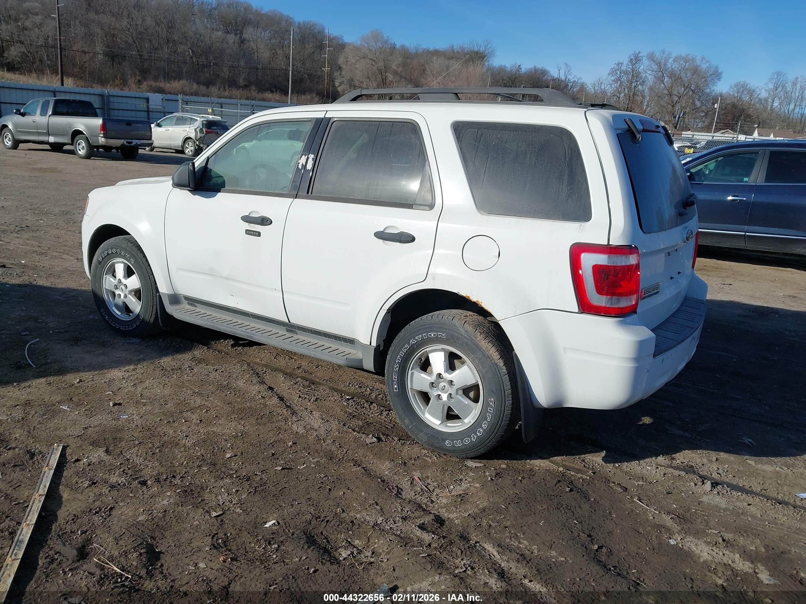 FORD ESCAPE image 3