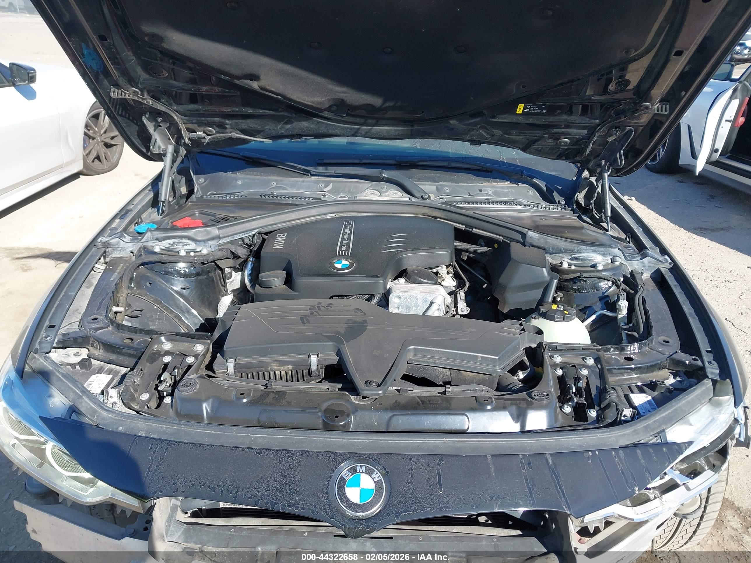 BMW 320I image 10