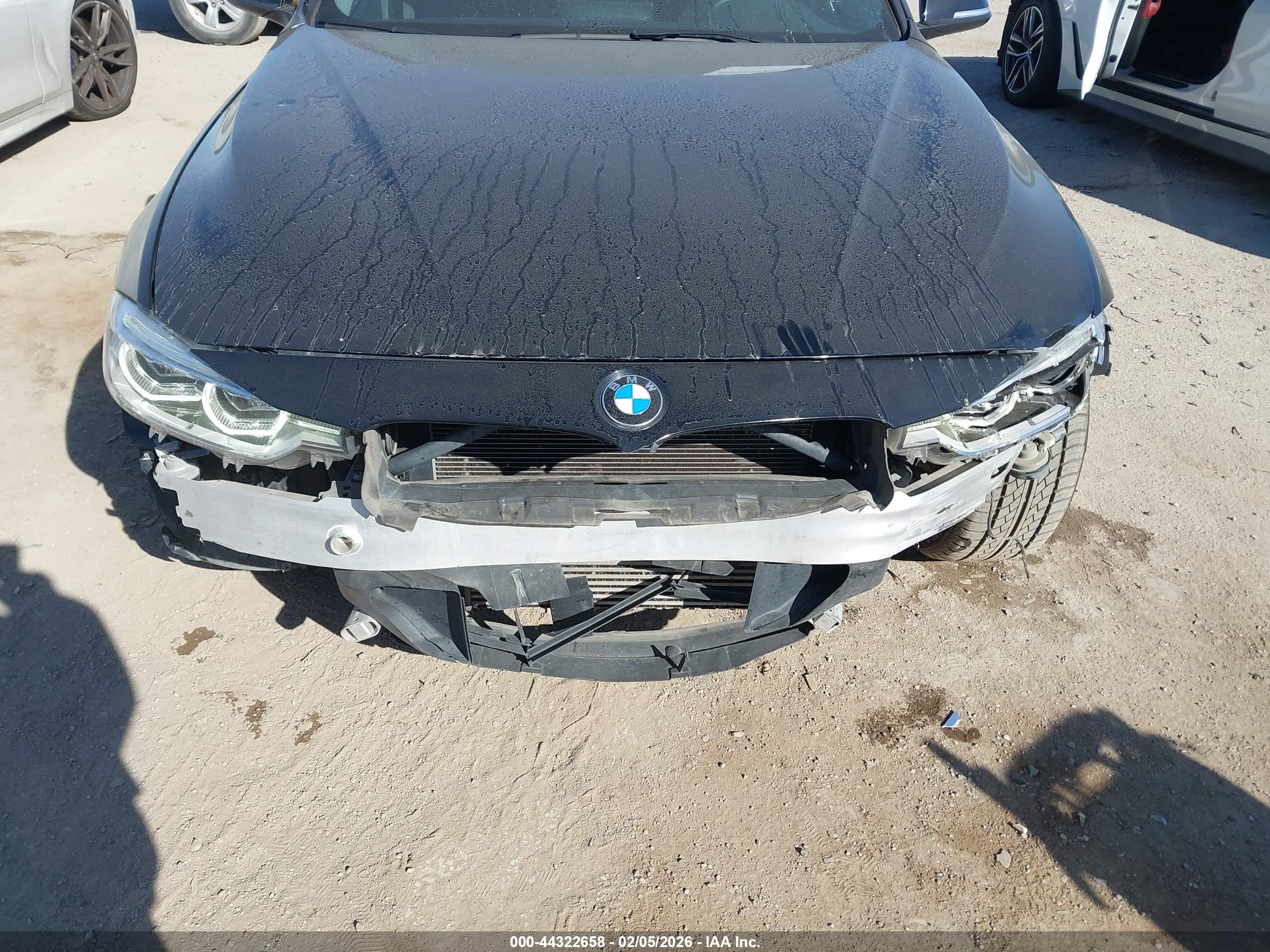BMW 320I image 6
