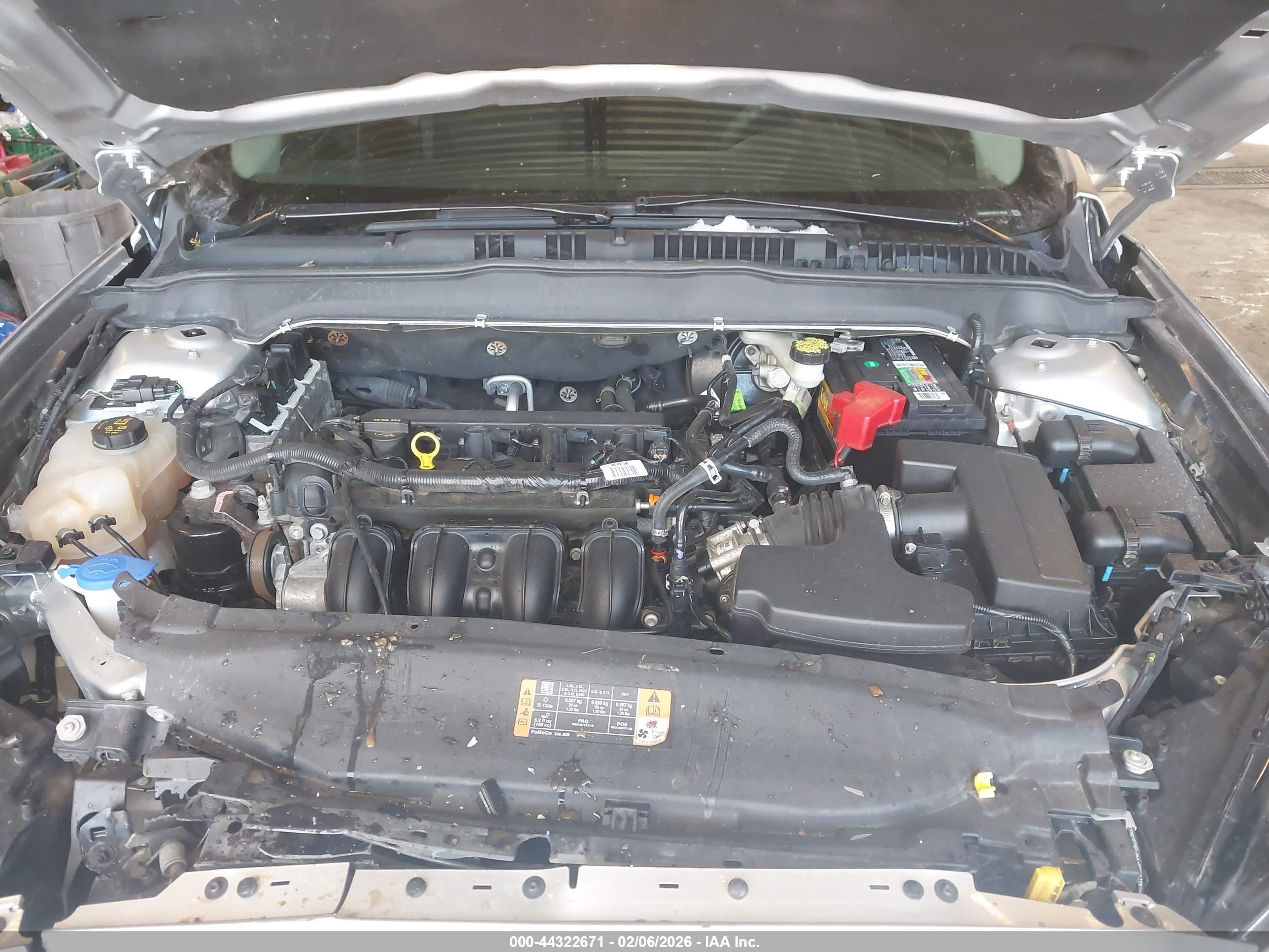 FORD FUSION image 10