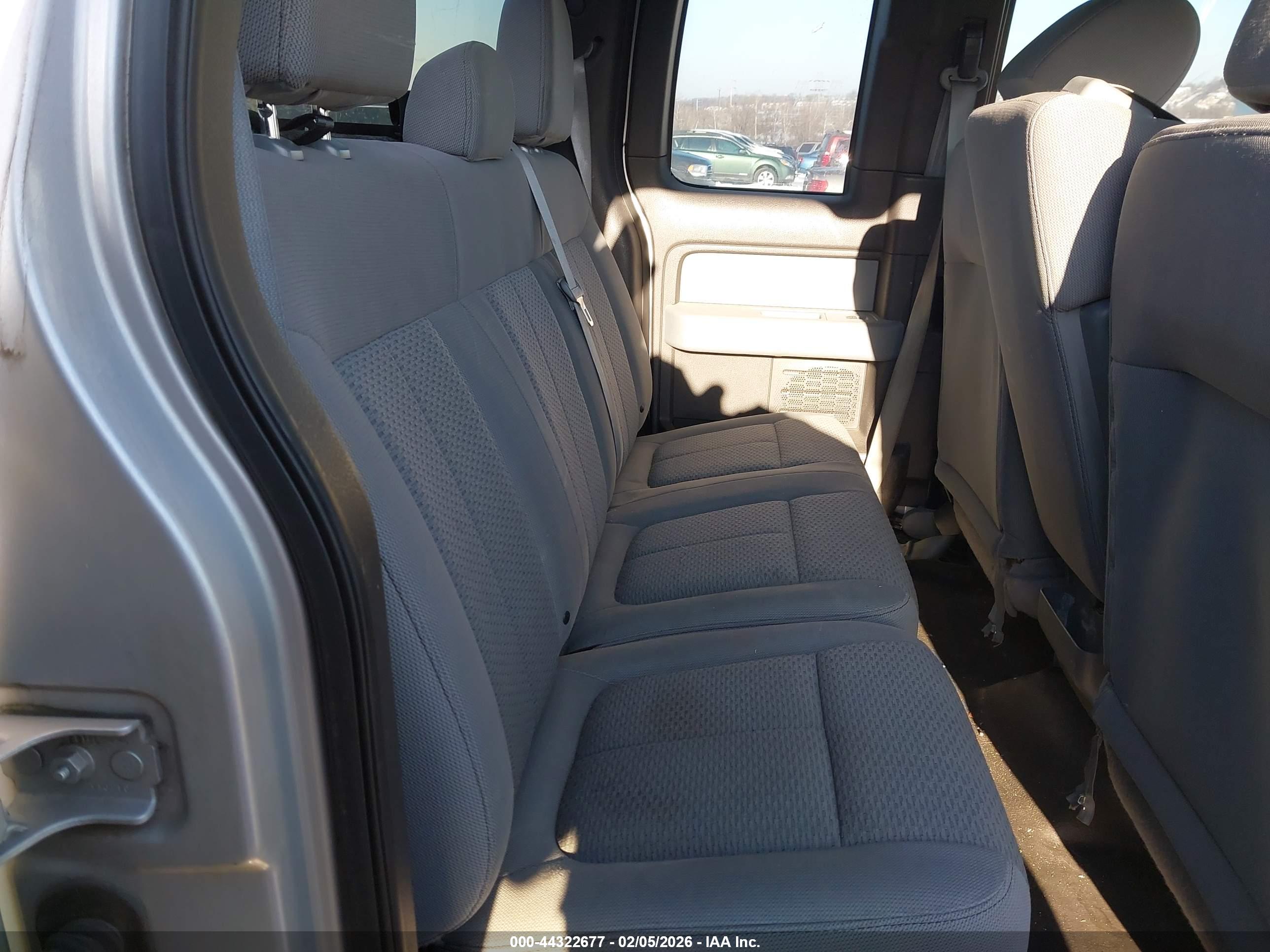 FORD F-150 image 8