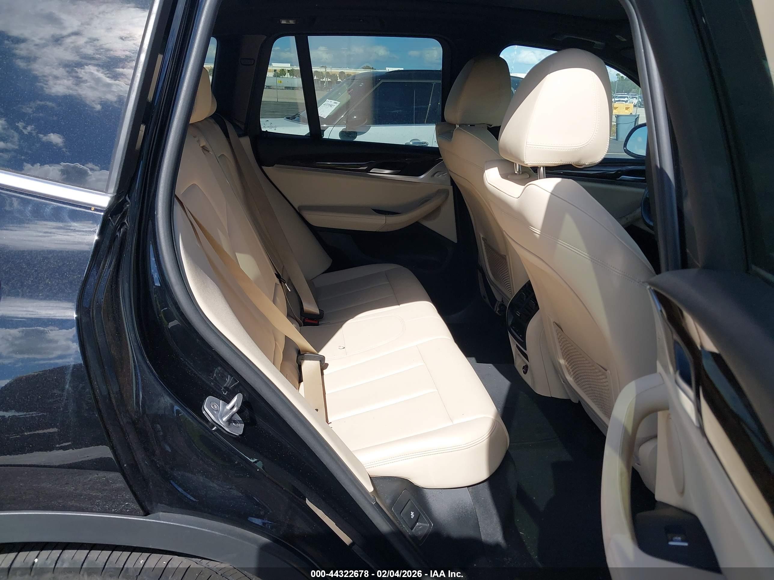 BMW X3 image 8