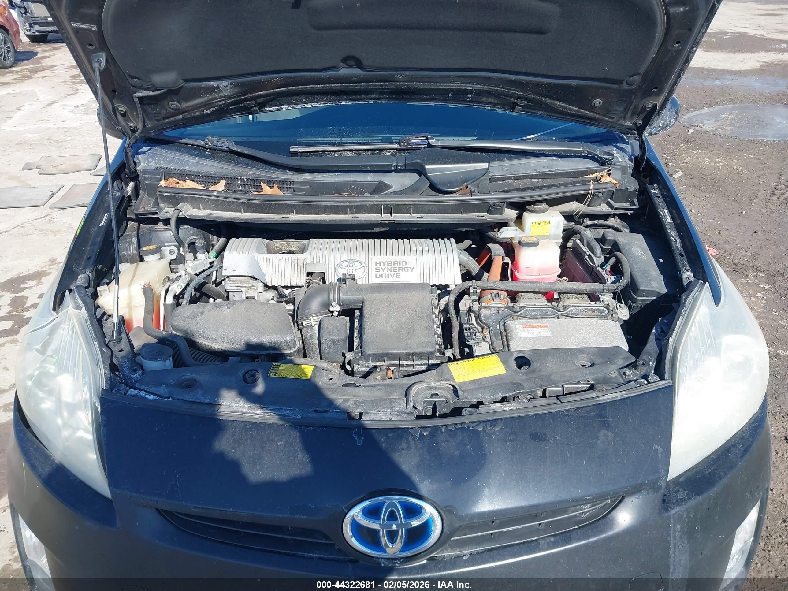 TOYOTA PRIUS image 10
