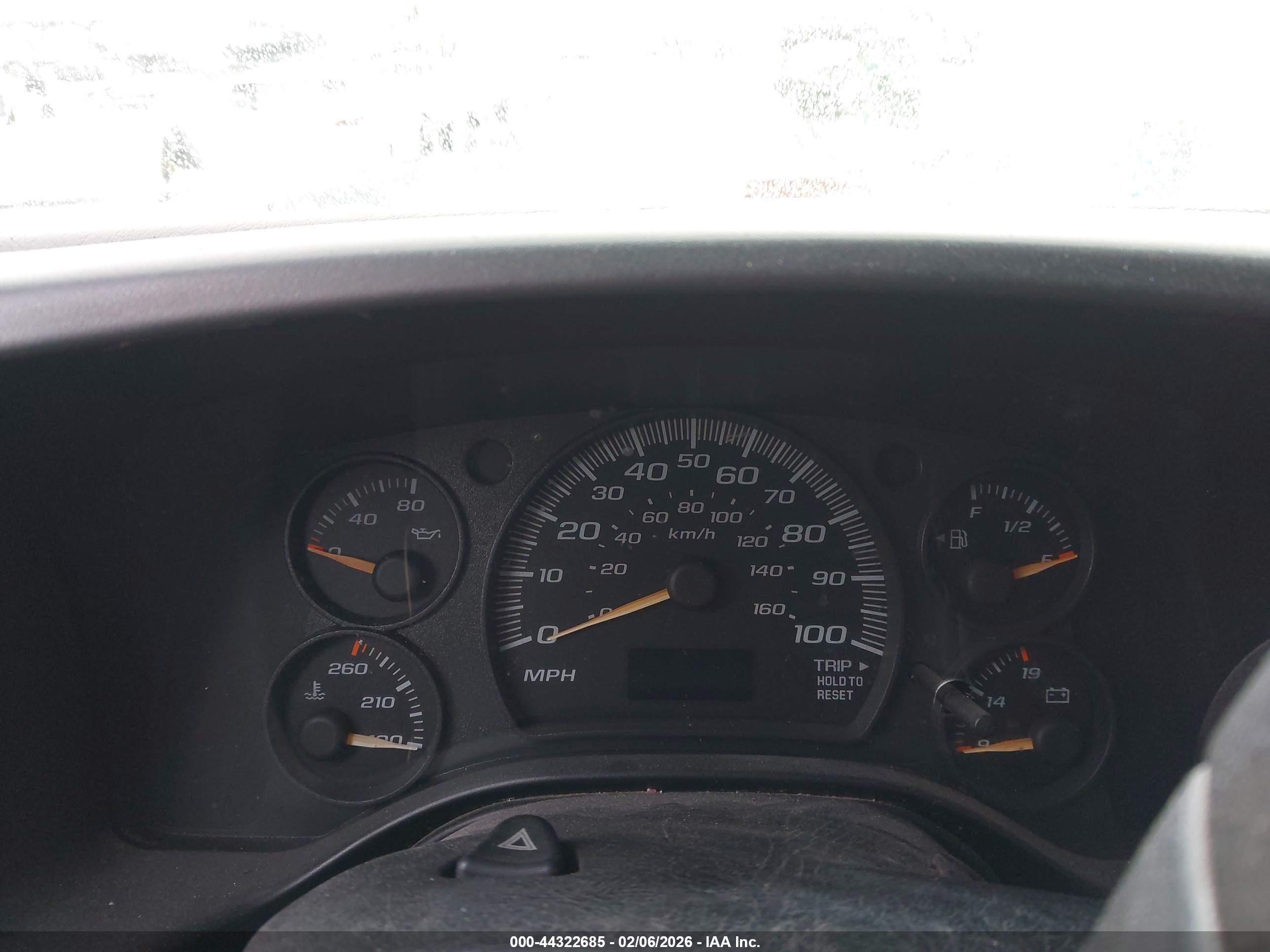 GMC SAVANA image 7