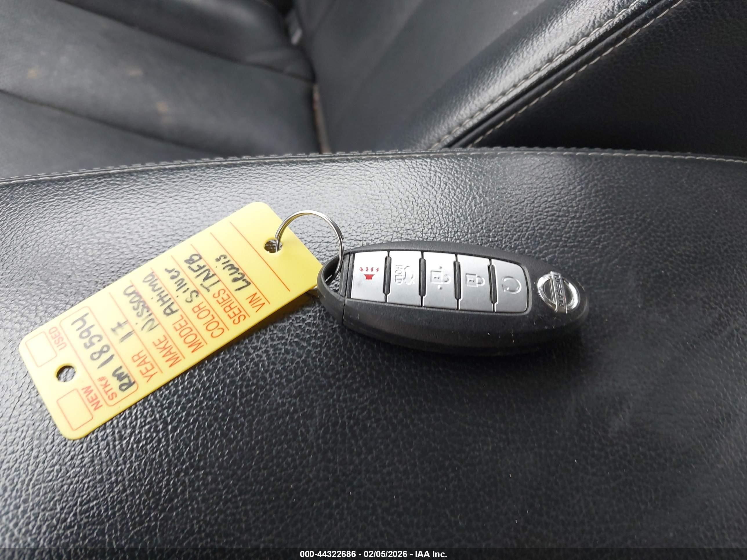 NISSAN ALTIMA image 11