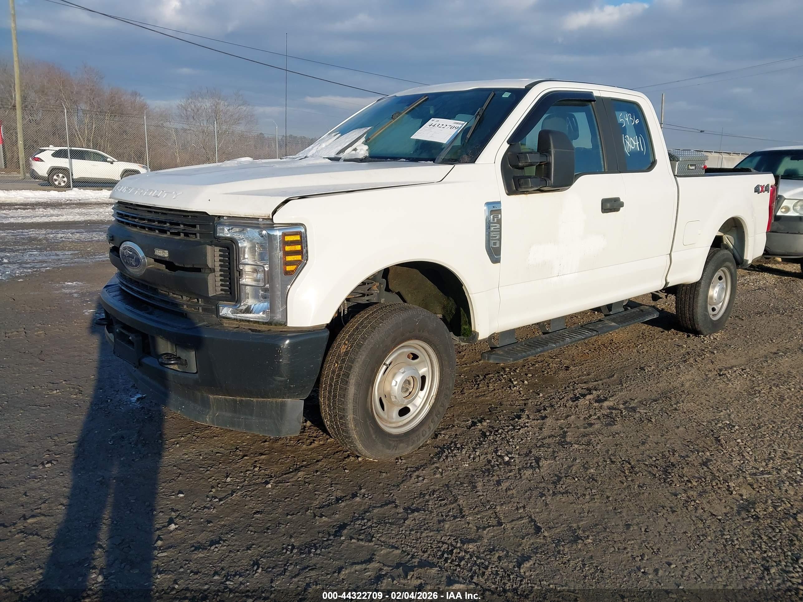 FORD F-250 image 2