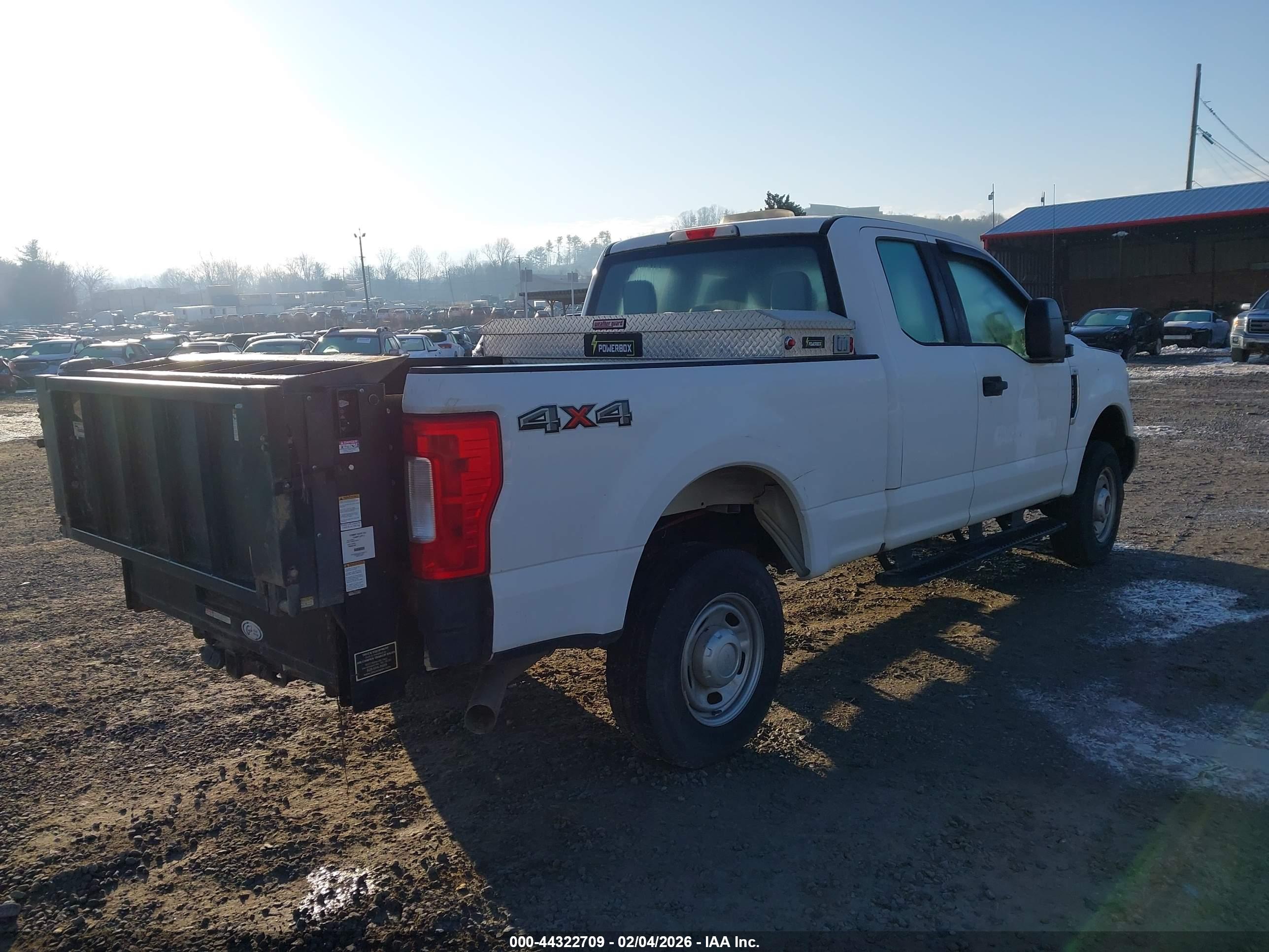 FORD F-250 image 4