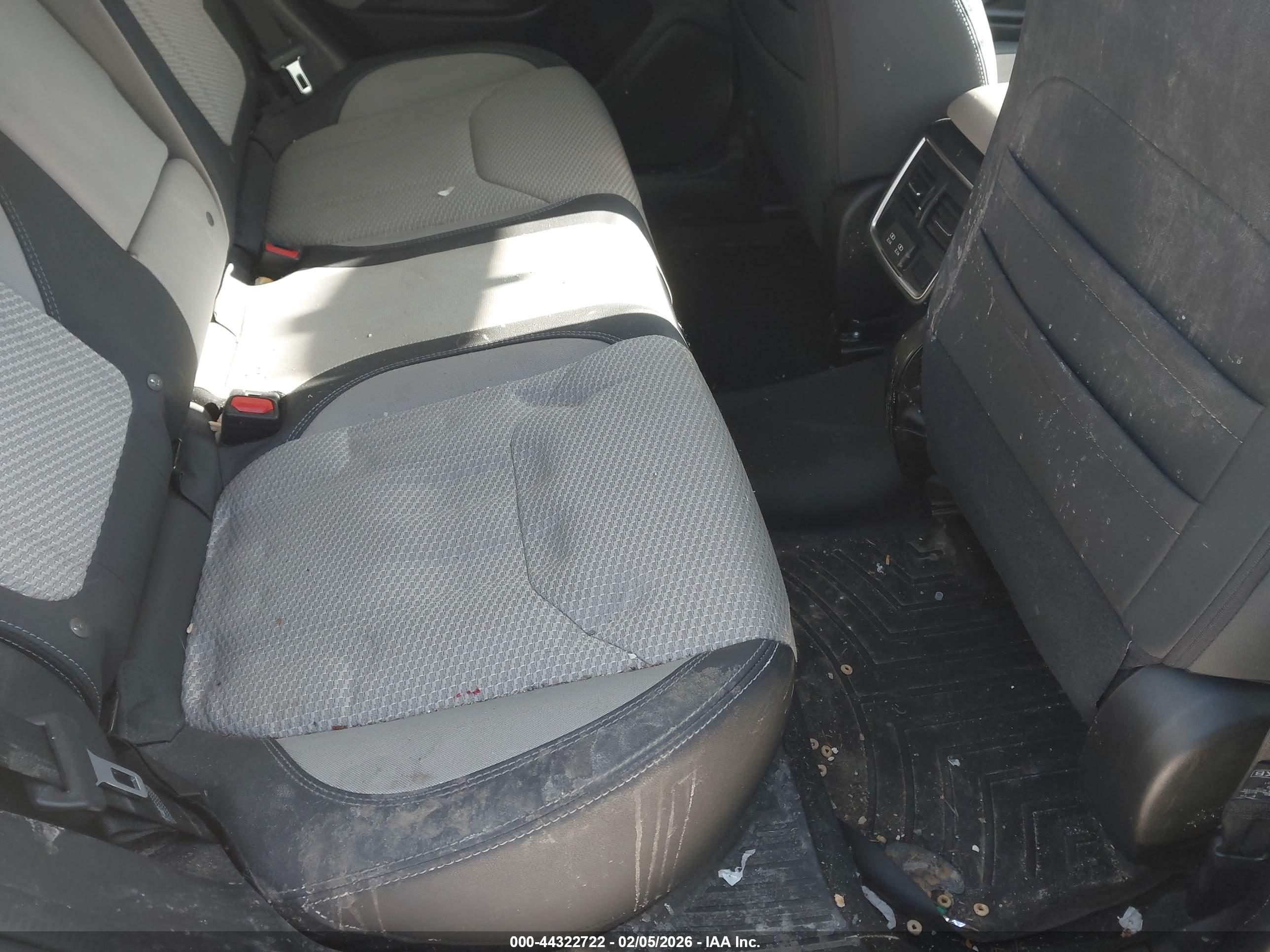 SUBARU FORESTER image 8