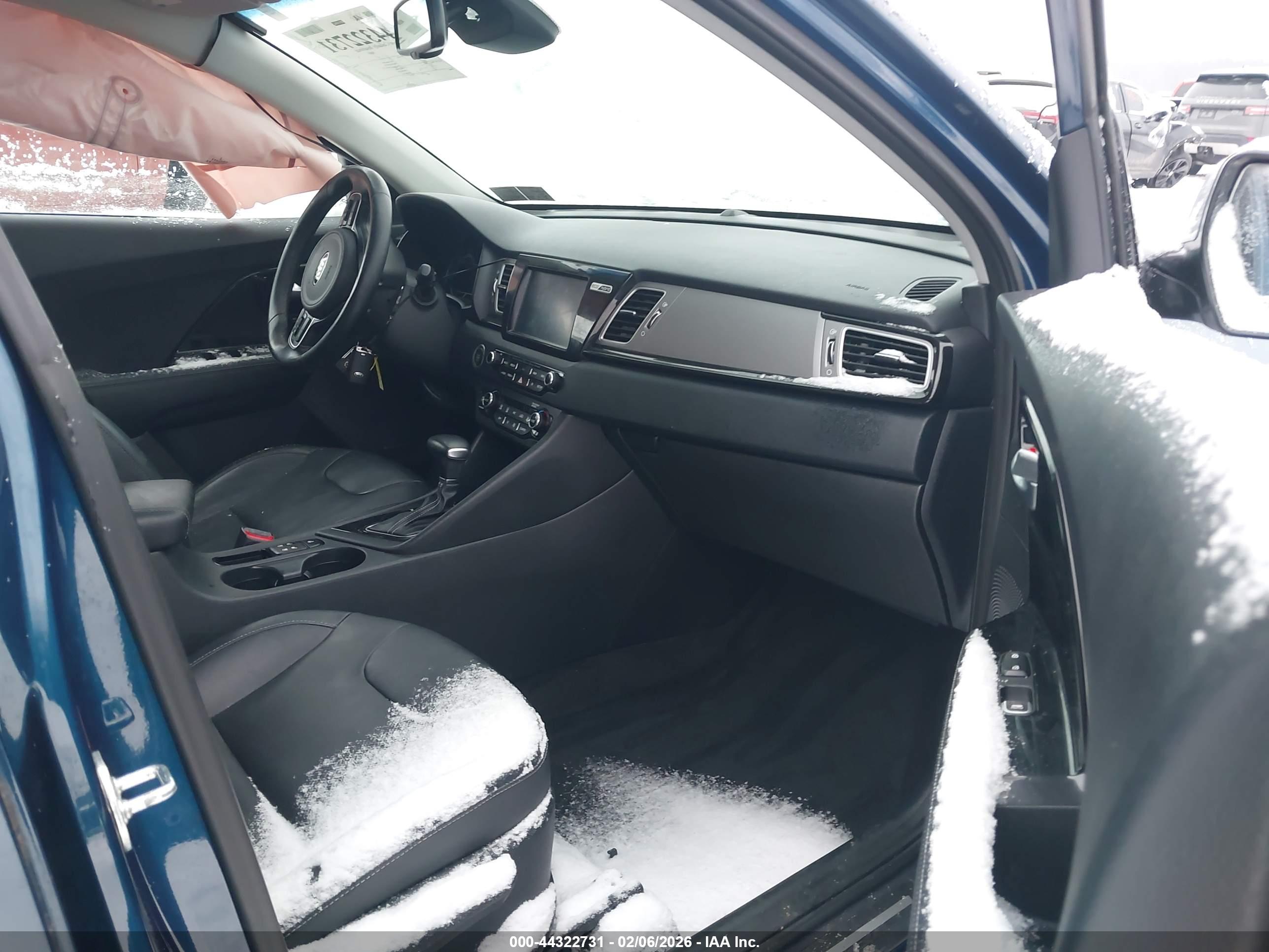 KIA NIRO image 5