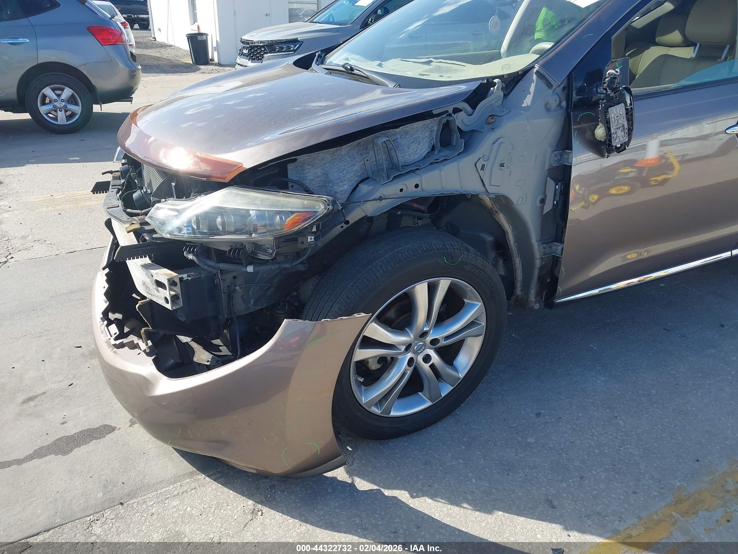 NISSAN MURANO image 6