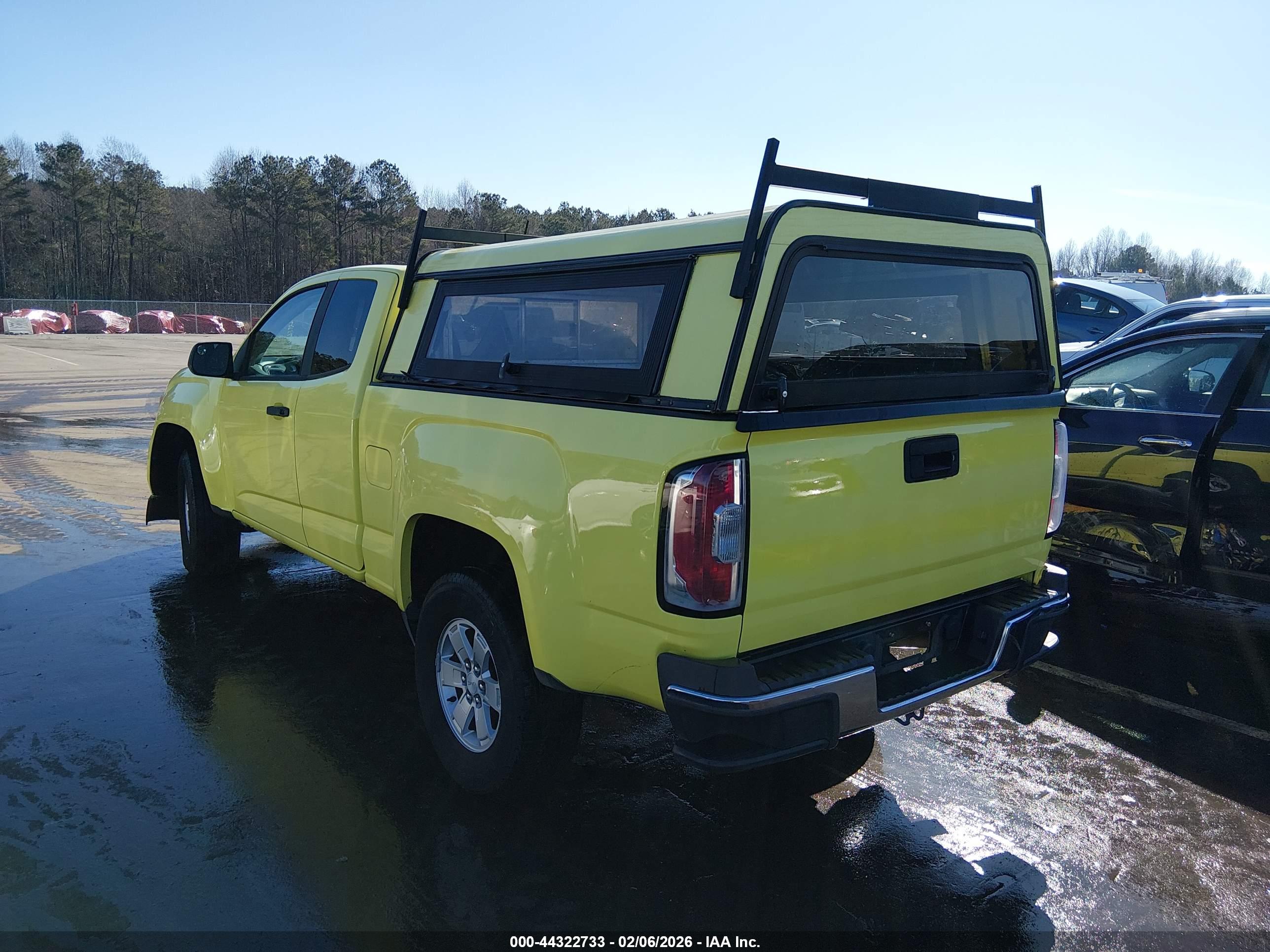 GMC CANYON image 3